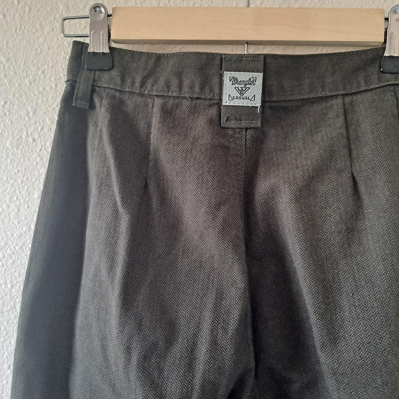 4×34 Cool vintage Wrangler trousers, probably fits... - Depop