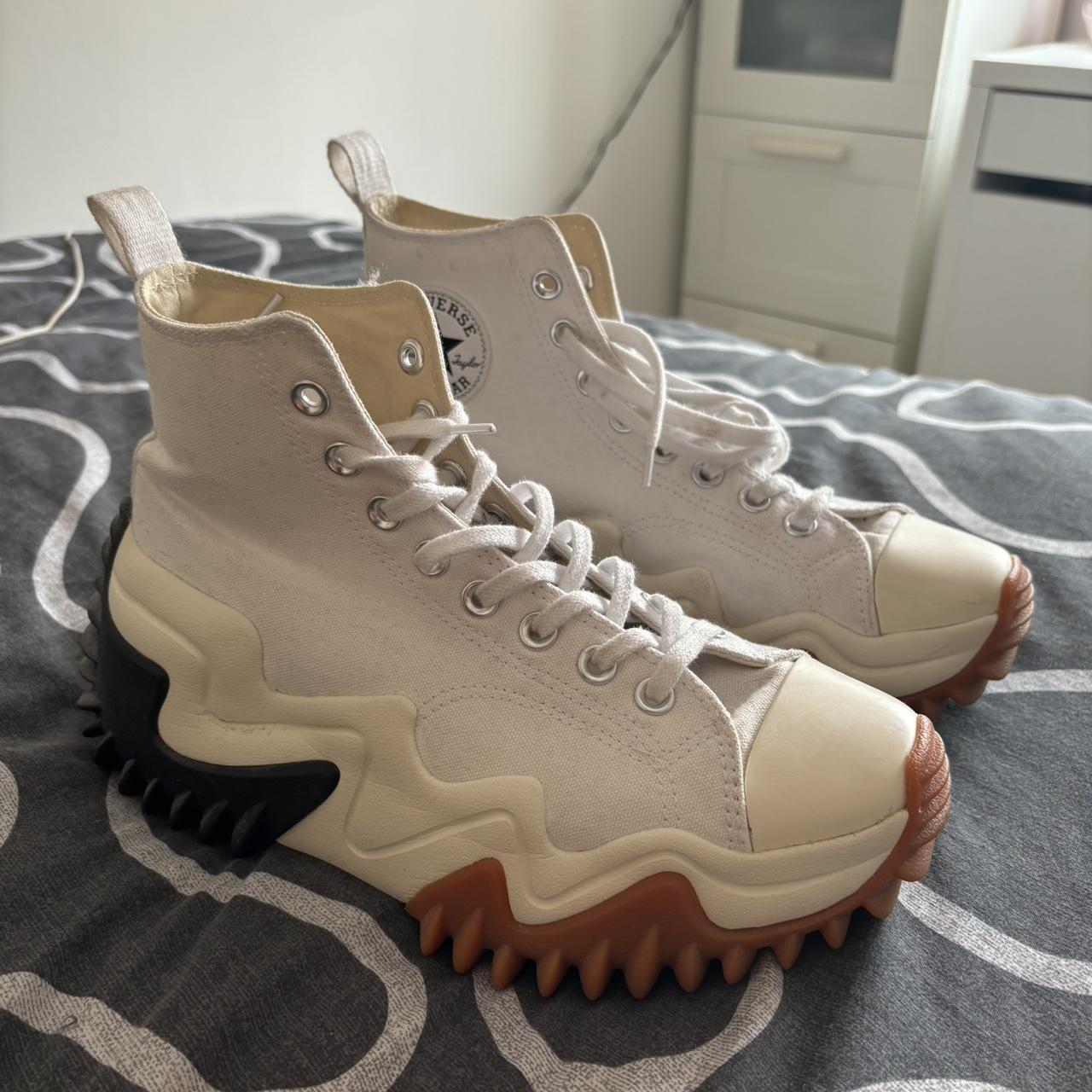 White converse run hike , only one small mark on one... - Depop