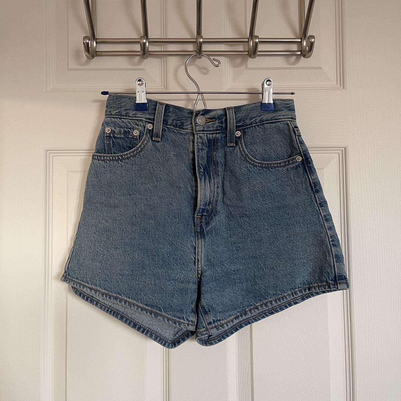 Levi High Loose Shorts Light wash Relaxed 90s... - Depop