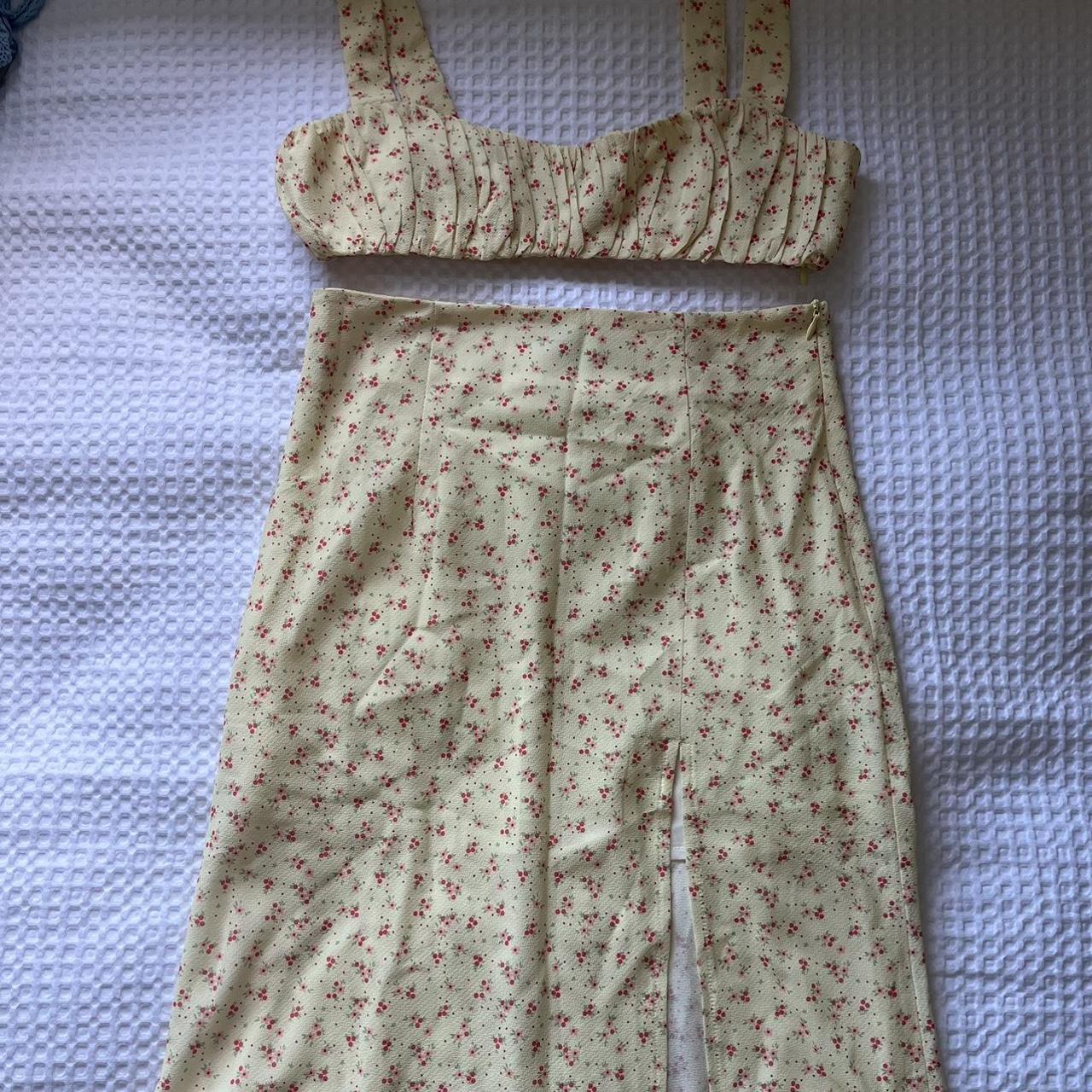 Princess Polly Lily Set Yellow Floral - Depop