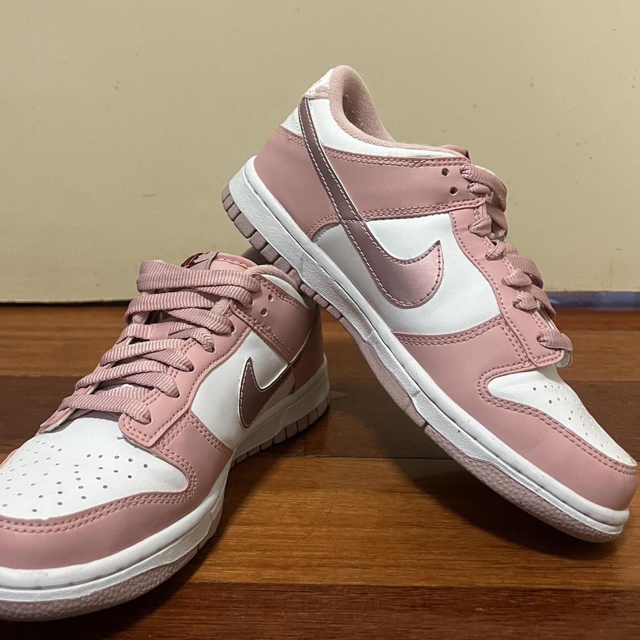 nike initiator women's pink