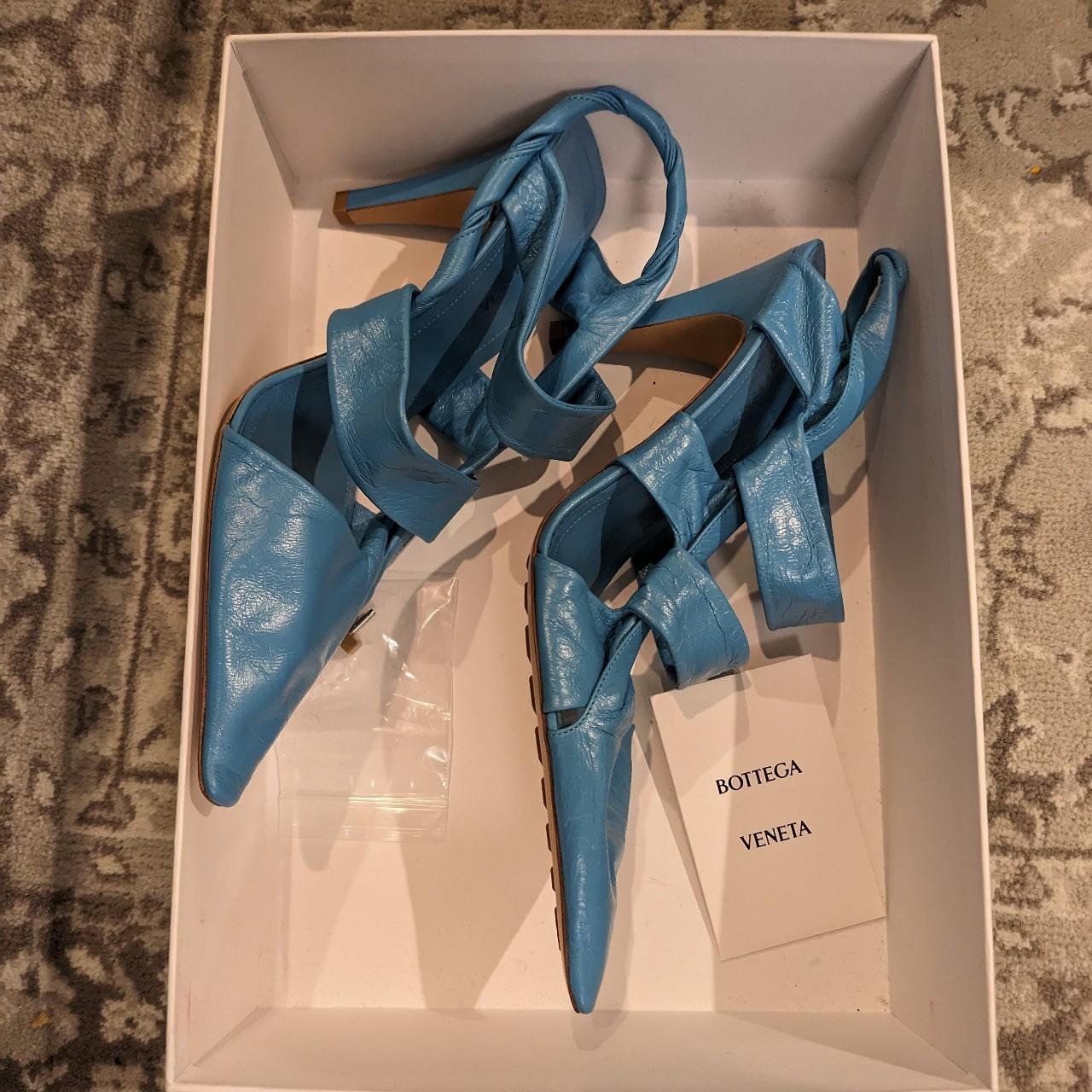 Bottega veneta hot sale blue heels