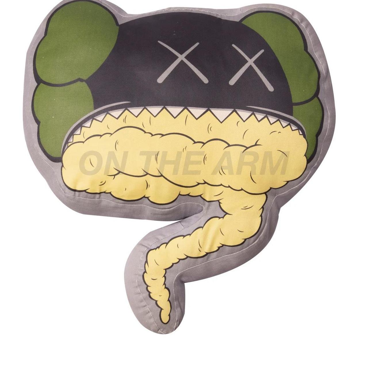 希少　kaws original fake cushion pillow 希少 kaws original fake cushion pillow