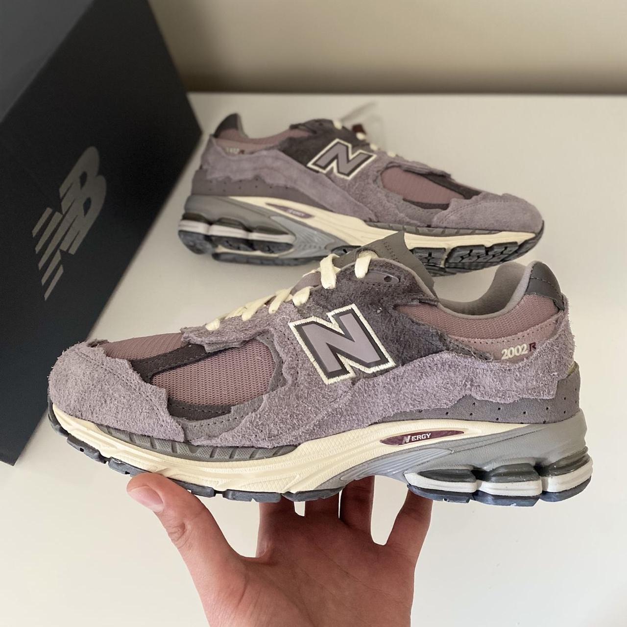 New Balance Men's Pink and Grey Trainers | Depop