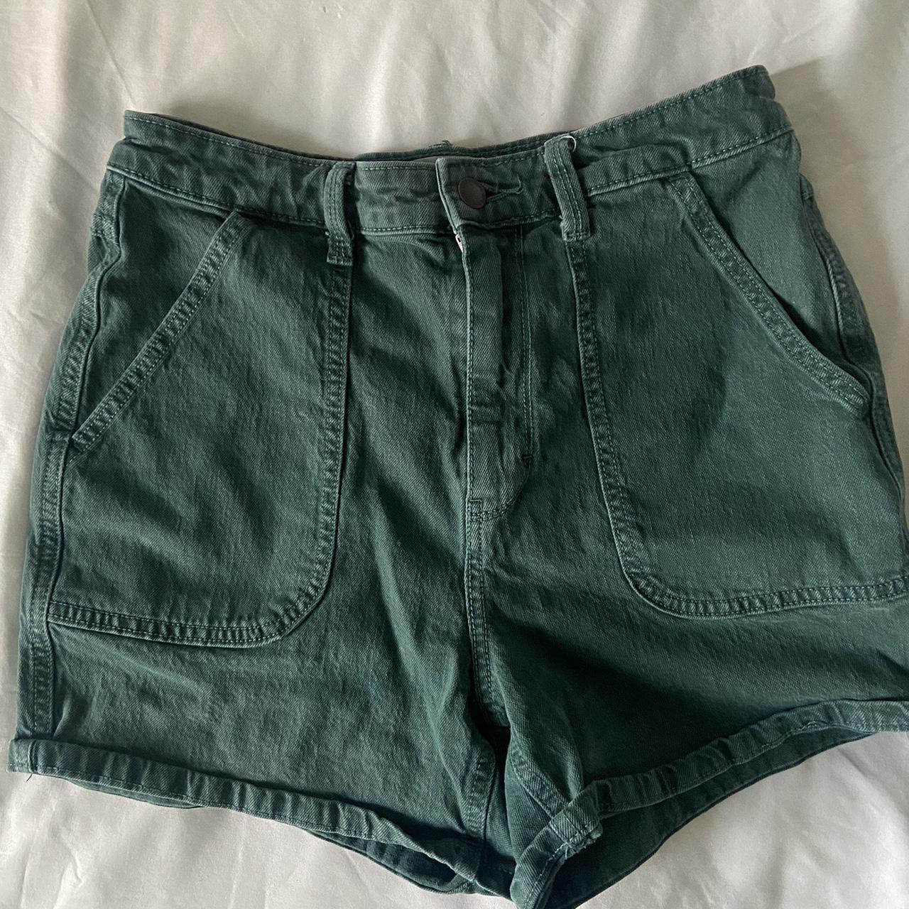 Universal Thread Women's Green Shorts