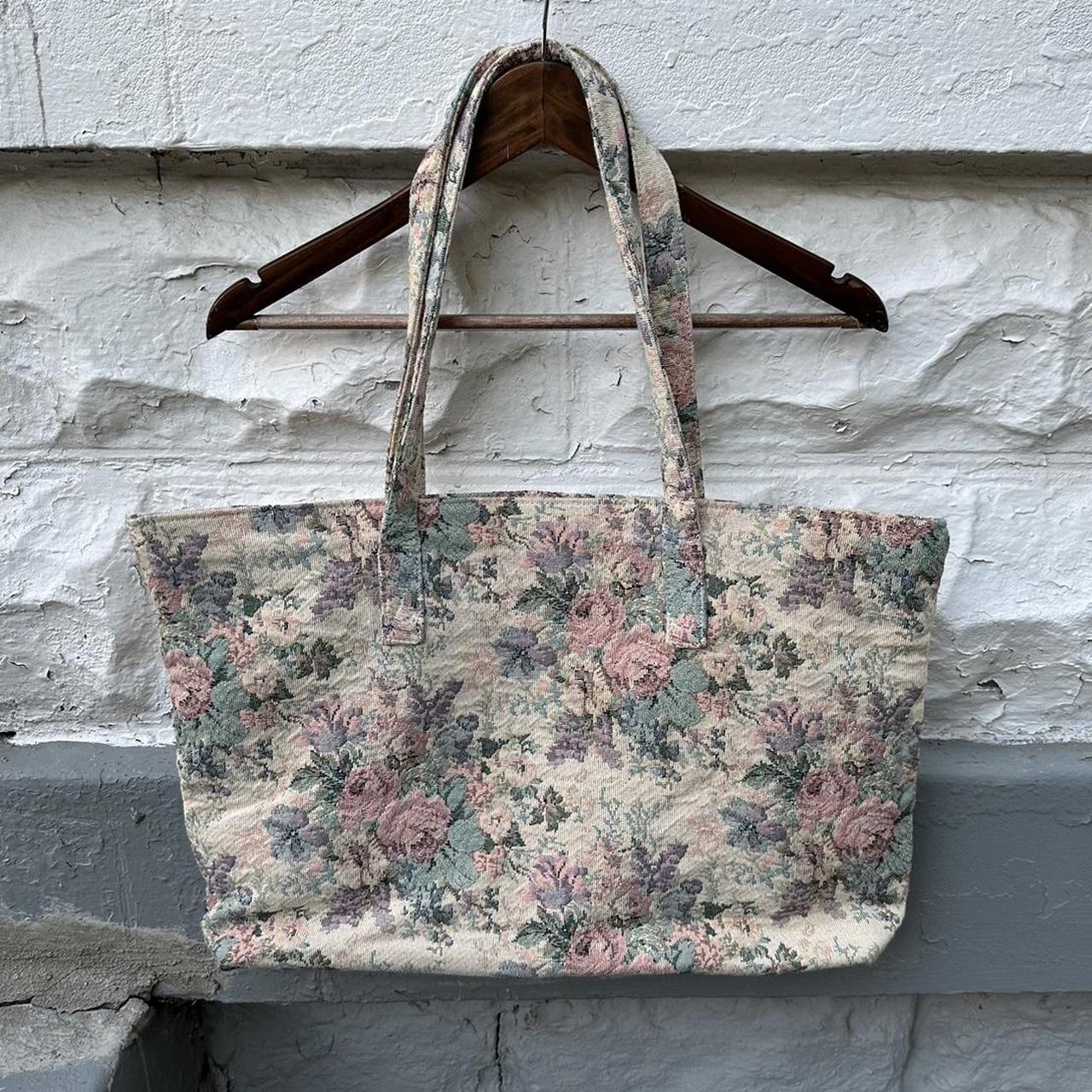 Victoria's Secret VS Floral Crossbody Purse with - Depop