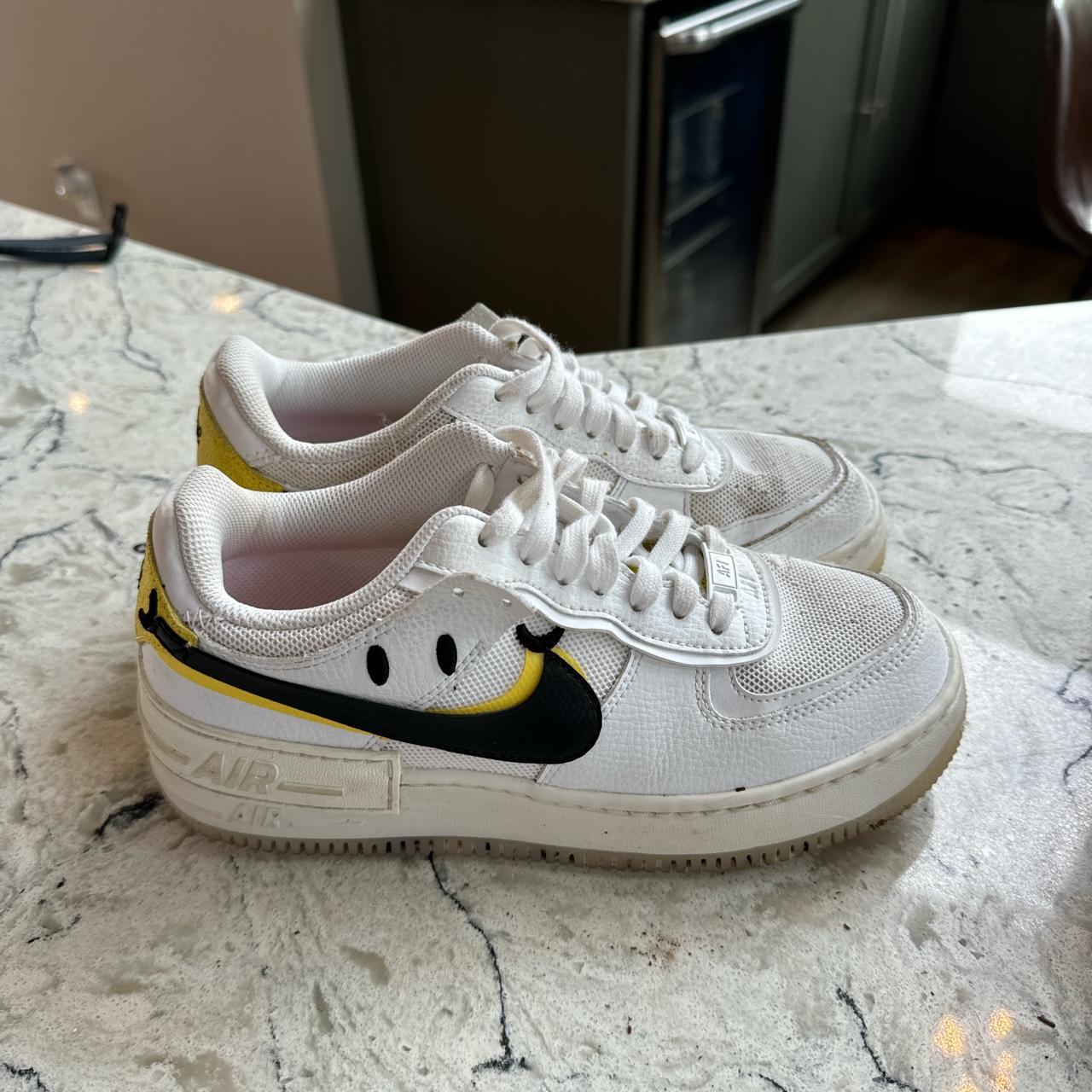 Nike air store force smiley face