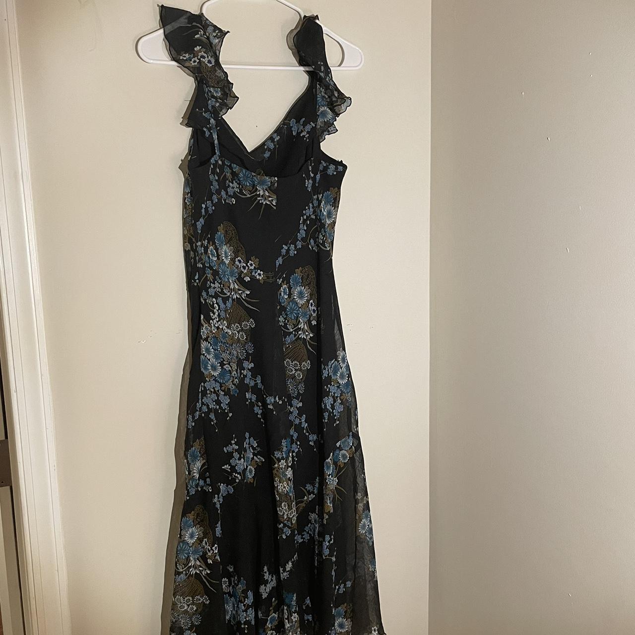 beautiful midi dress with cowl neck Floral pattern... - Depop