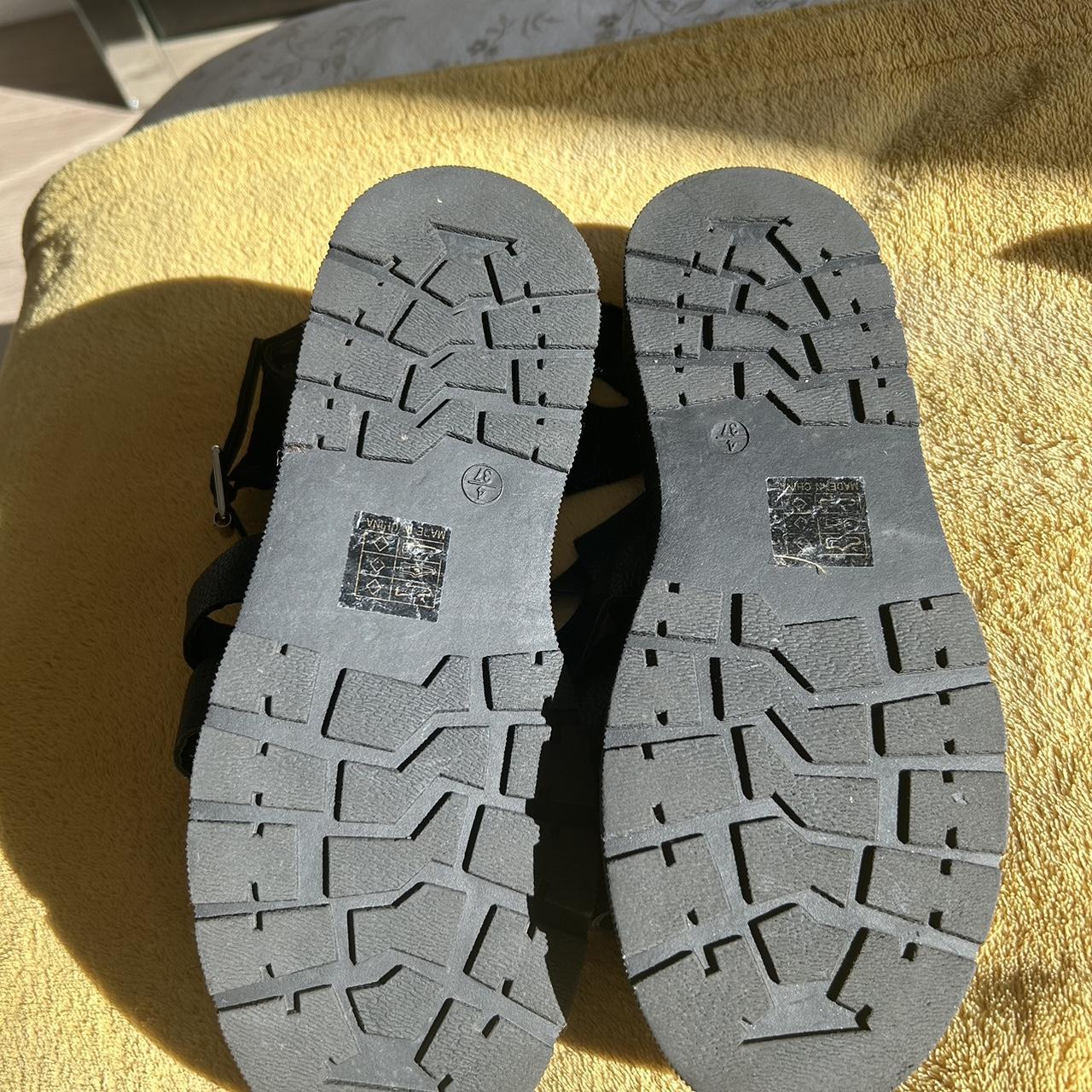 dupe doc marten sandals