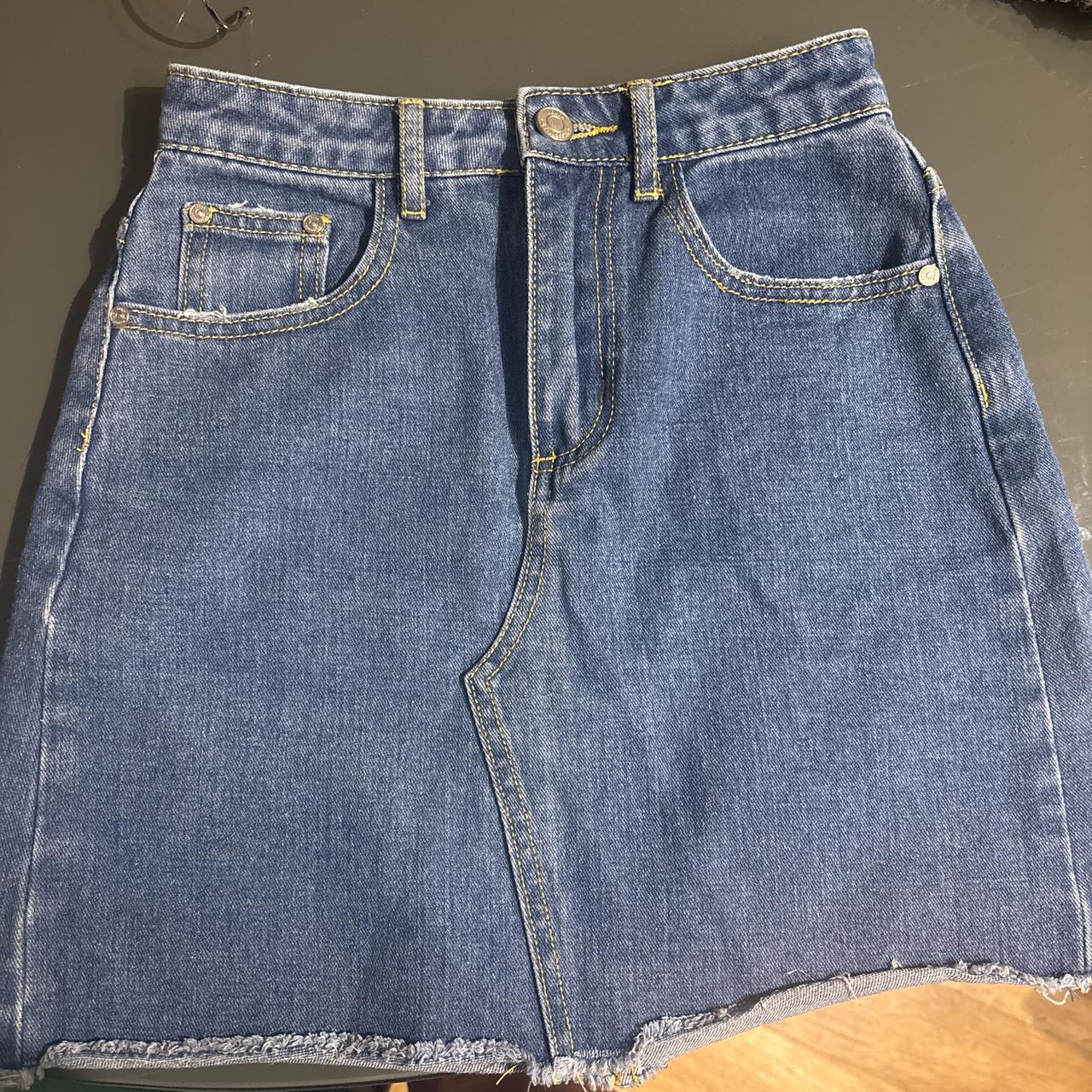 item listed by isabellephoebee