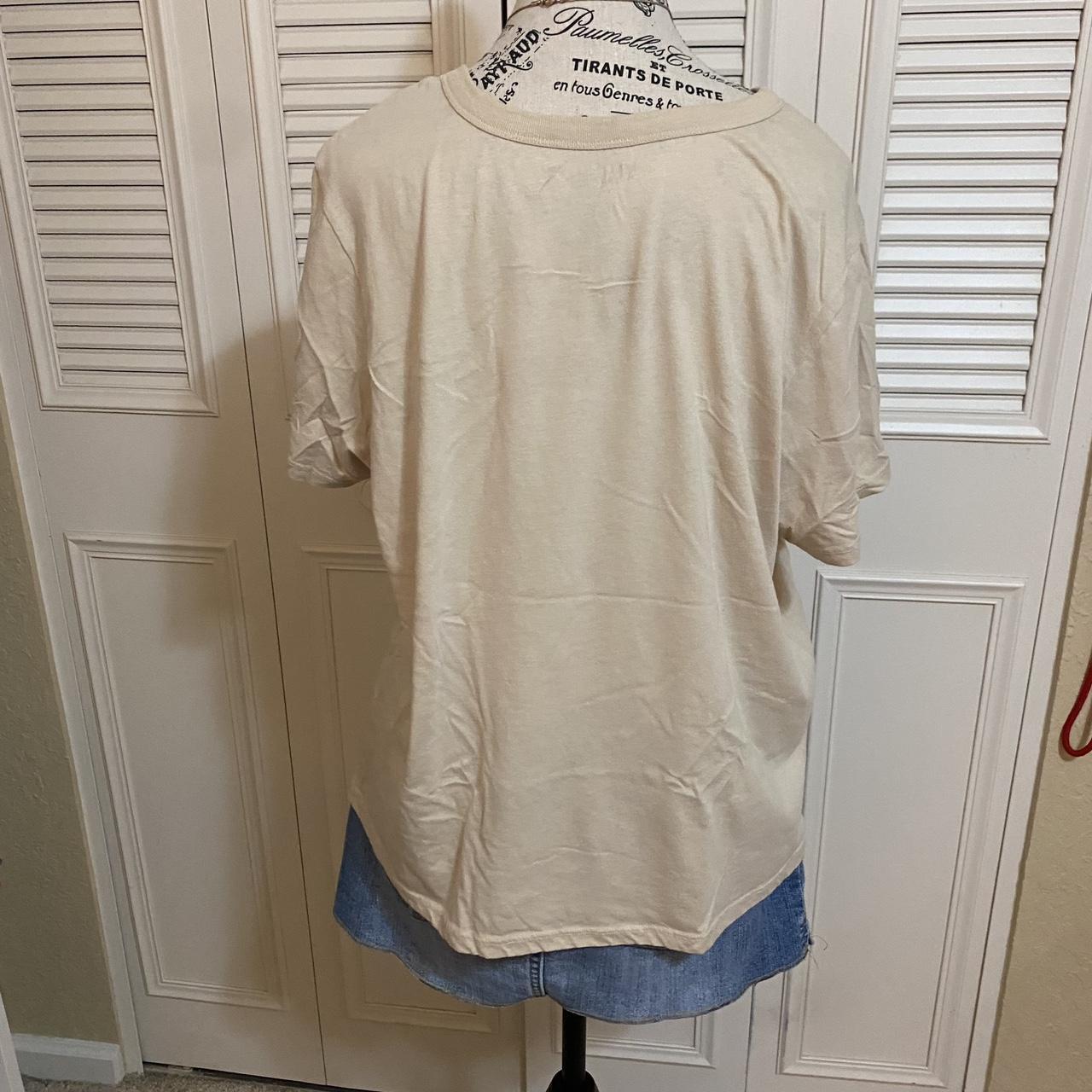 Hello Kitty Sanrio Tan graphic tee super