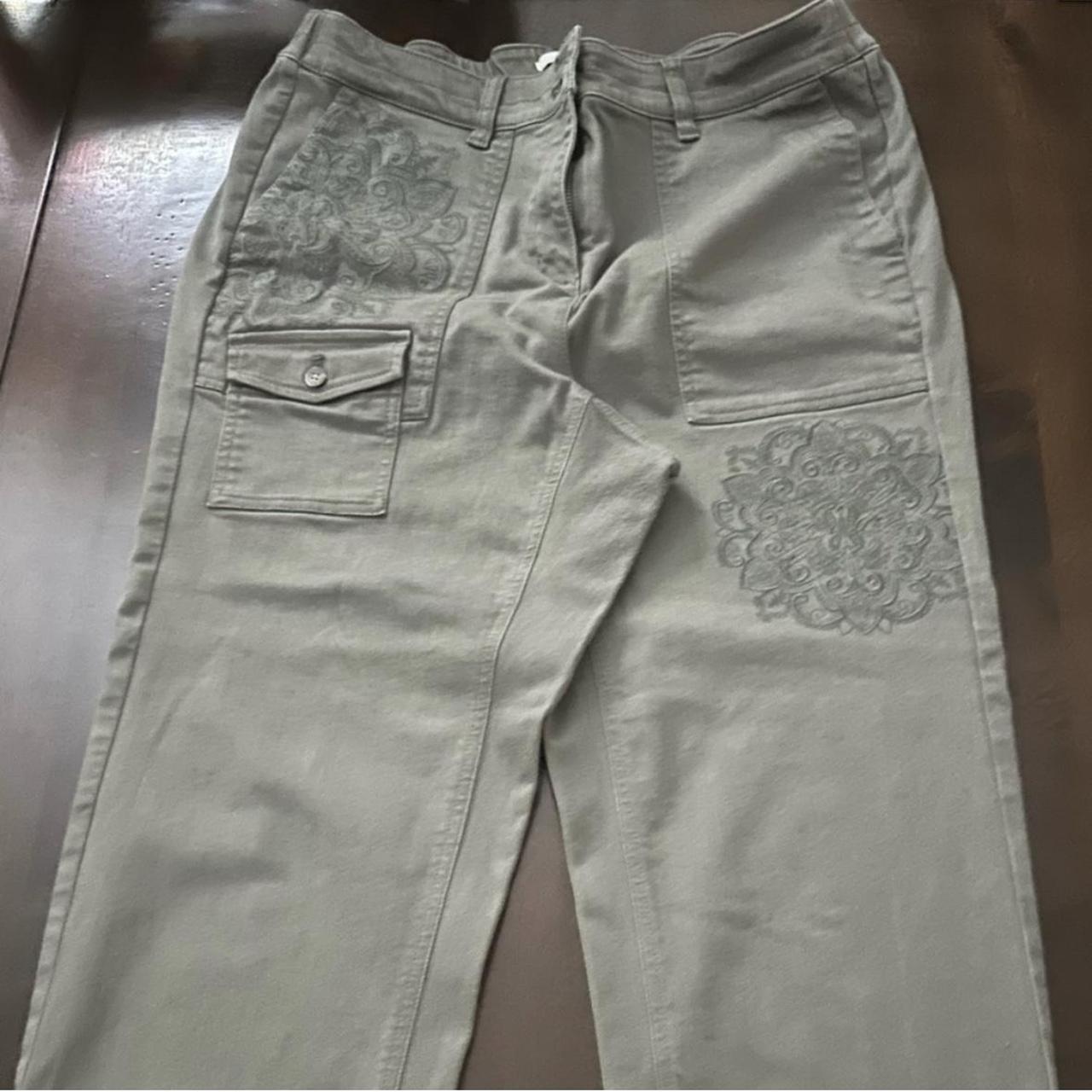 item listed by emmaloushop