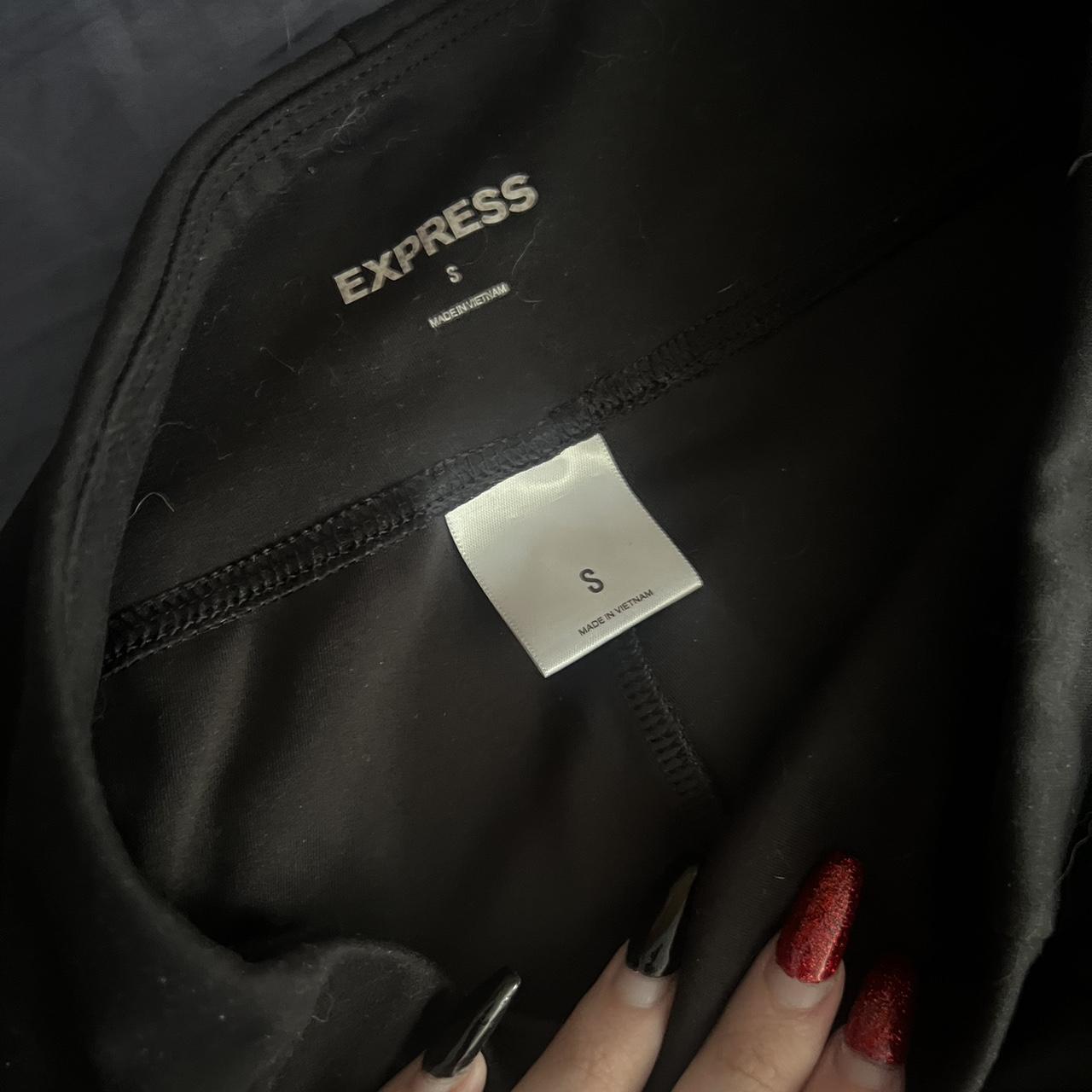 Express yoga pants barely worn, this is from a car... Depop