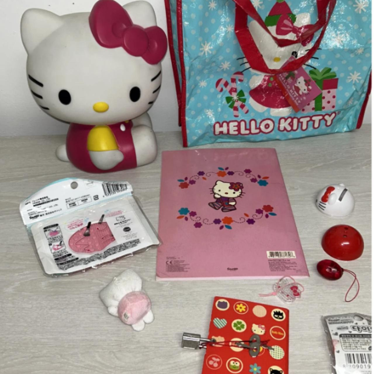 VTG Hello Kitty Lot Of 25 Bracelet Charms and 1 - Depop