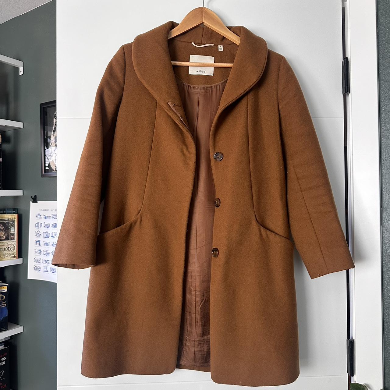 Aritzia cocoon coat in XS Cigar In Depop