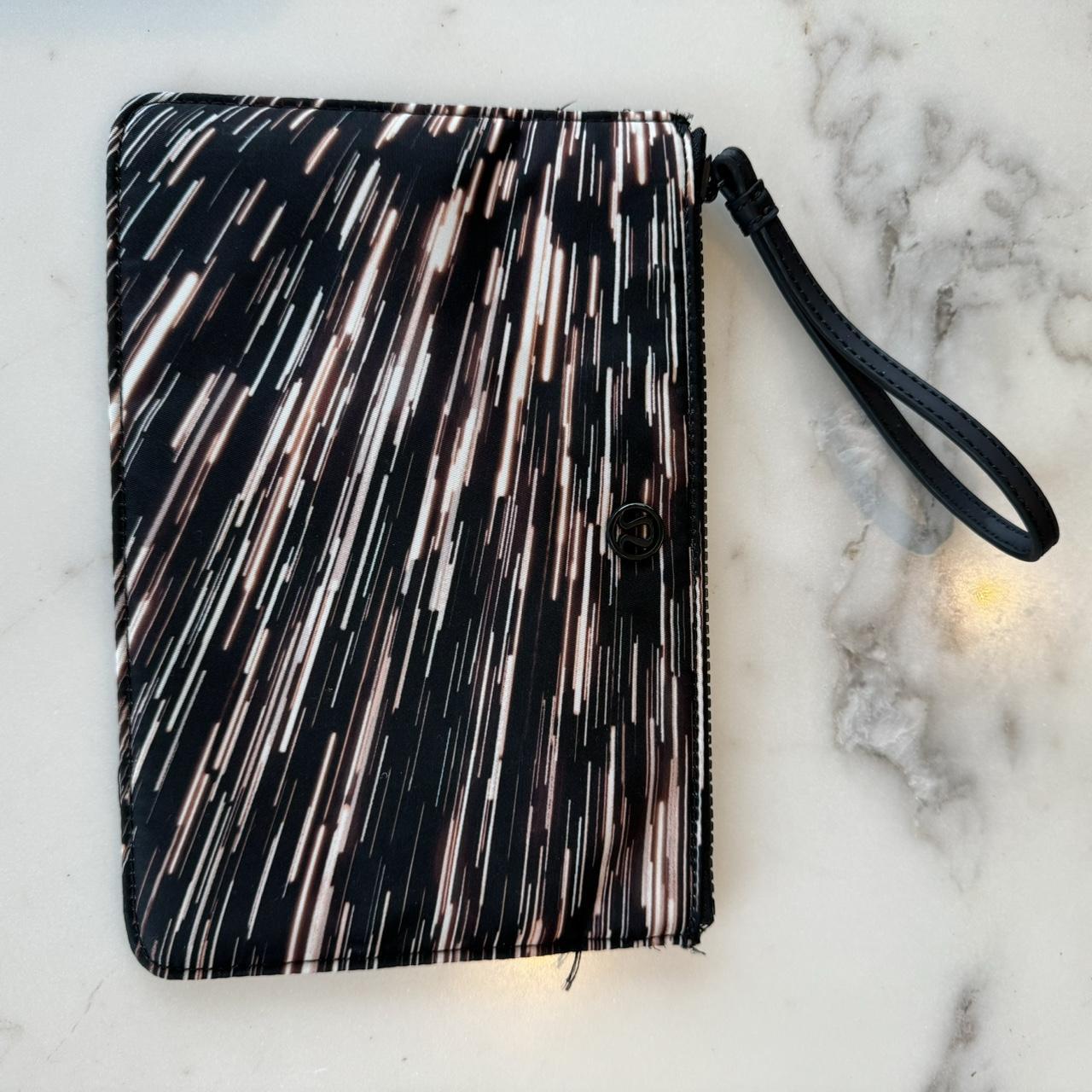 Lululemon goody bag Depop