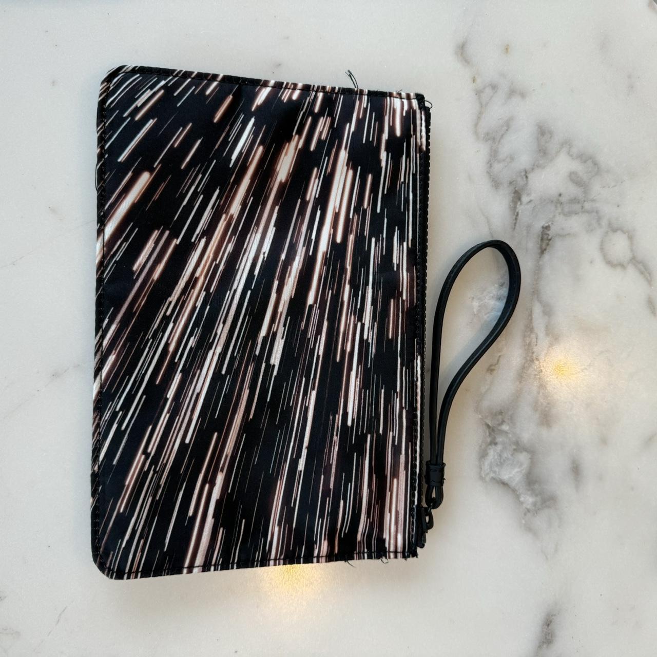 Lululemon goody bag Depop