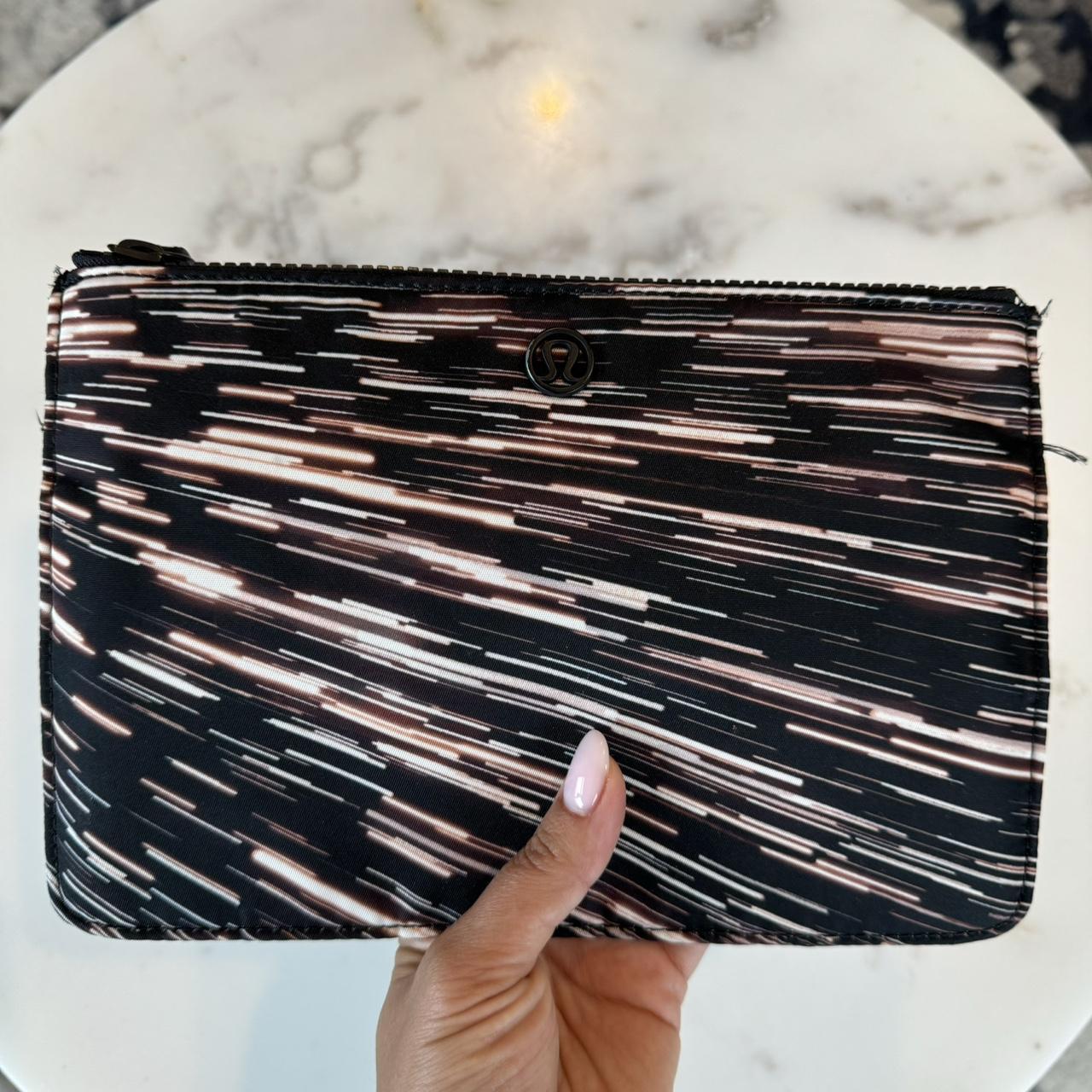 Lululemon goody bag Depop