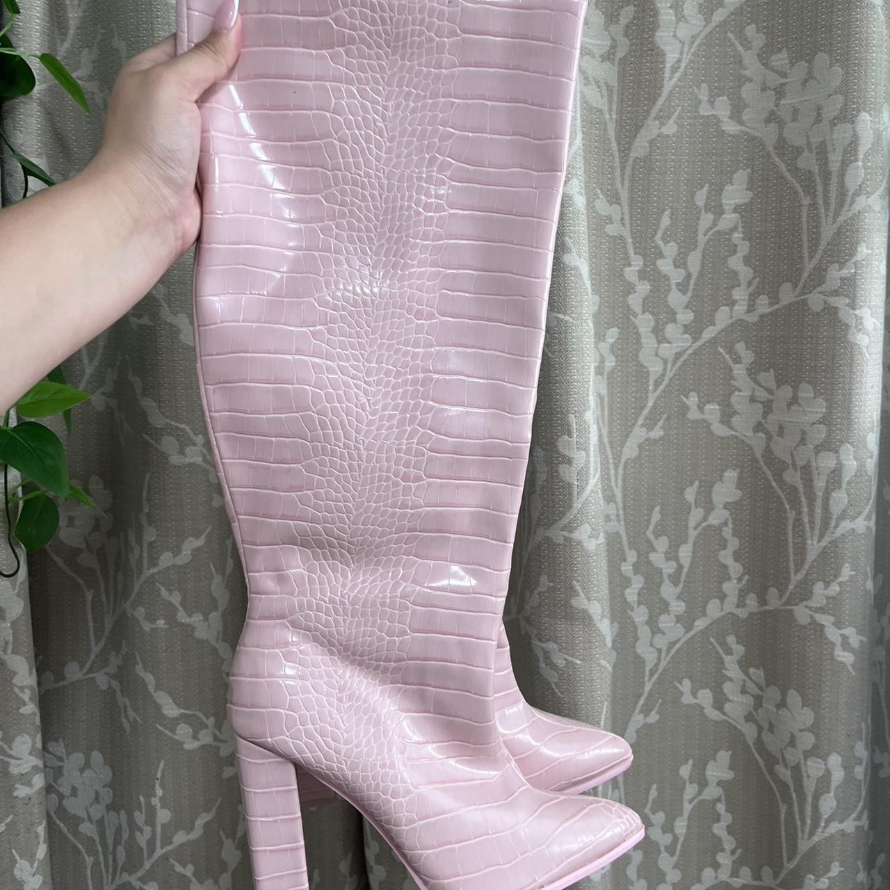 Never worn beforehand size 9 pink boots. - Depop