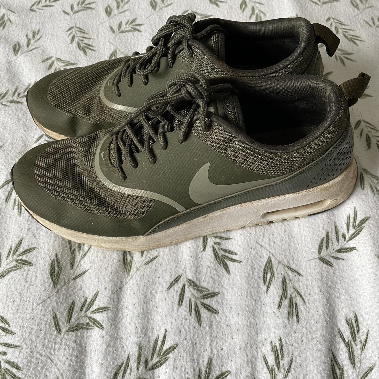 Nike trainers khaki womens best sale