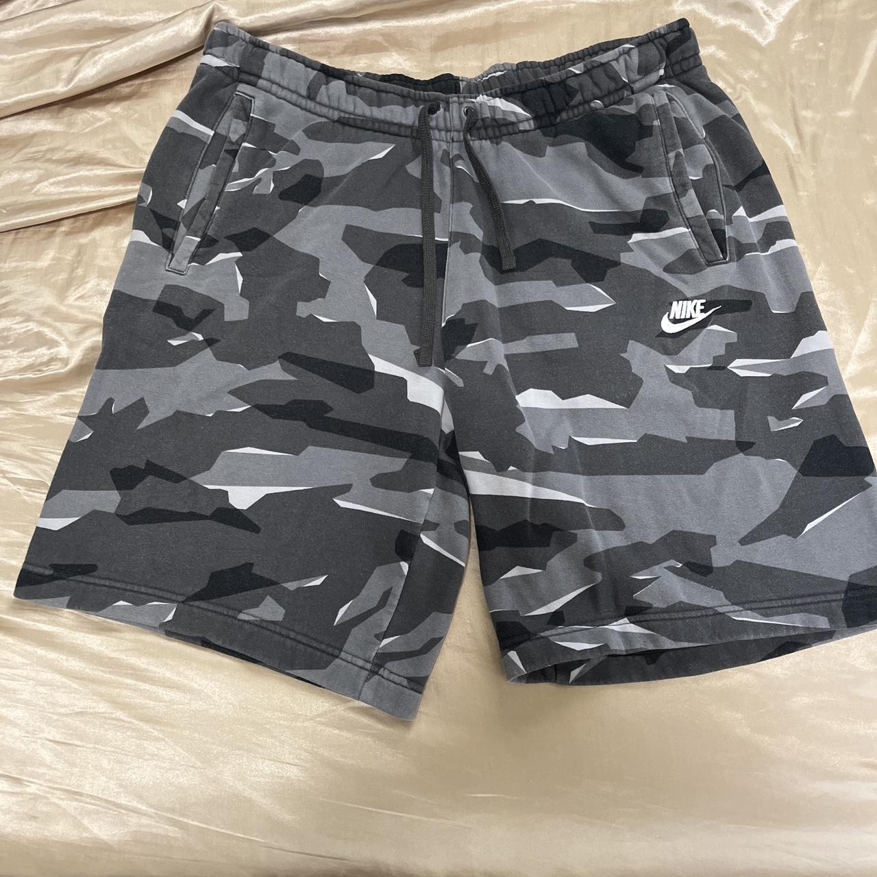 Vintage Nike Grey Camo Sweat Shorts Size