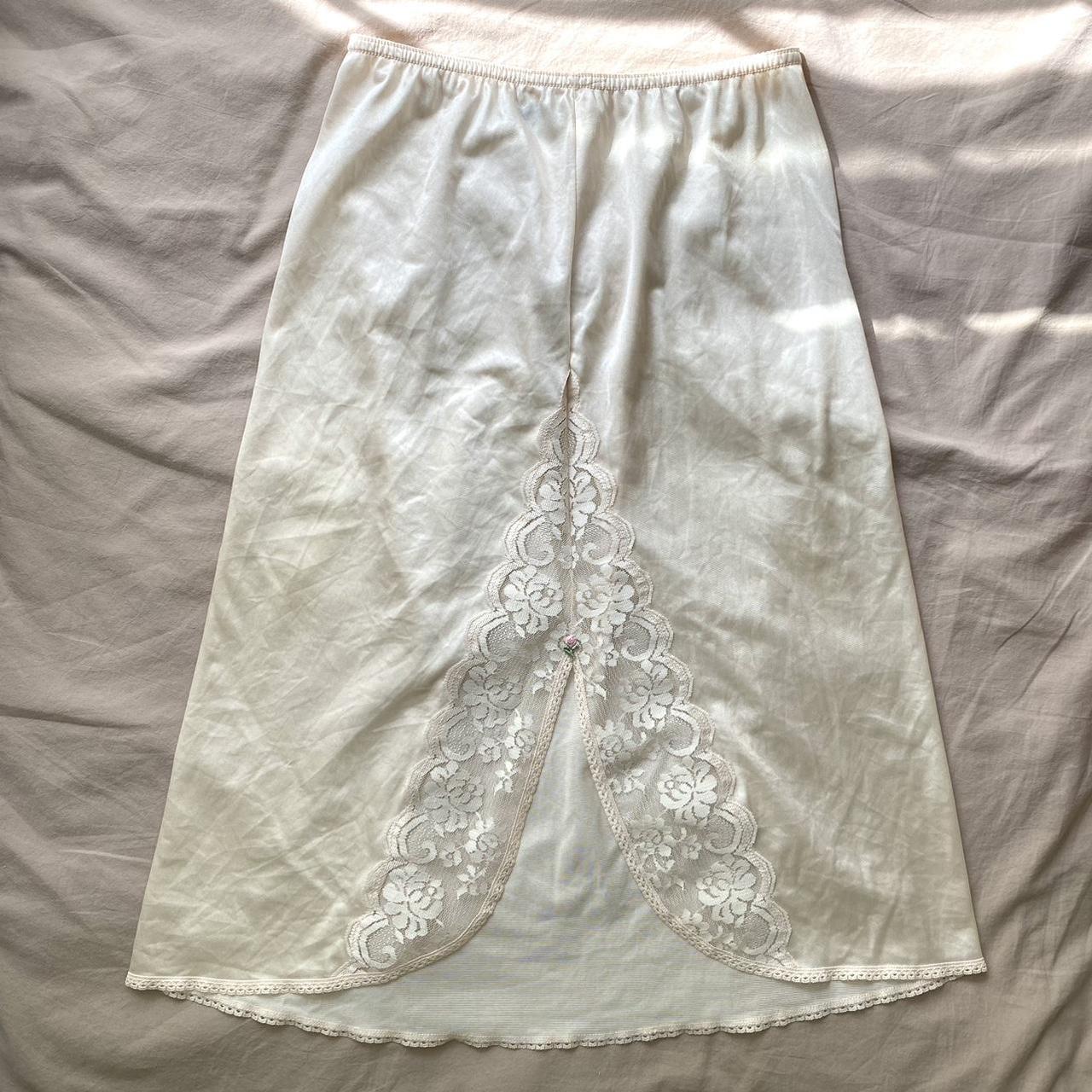 JCPenney Women's Cream and Pink Skirt Depop