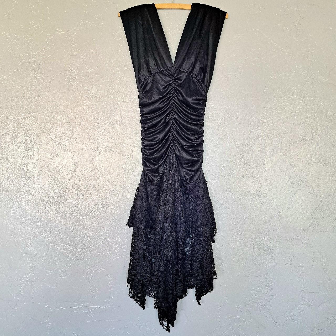 Vintage 80's black midi dress that has ruching down | Depop