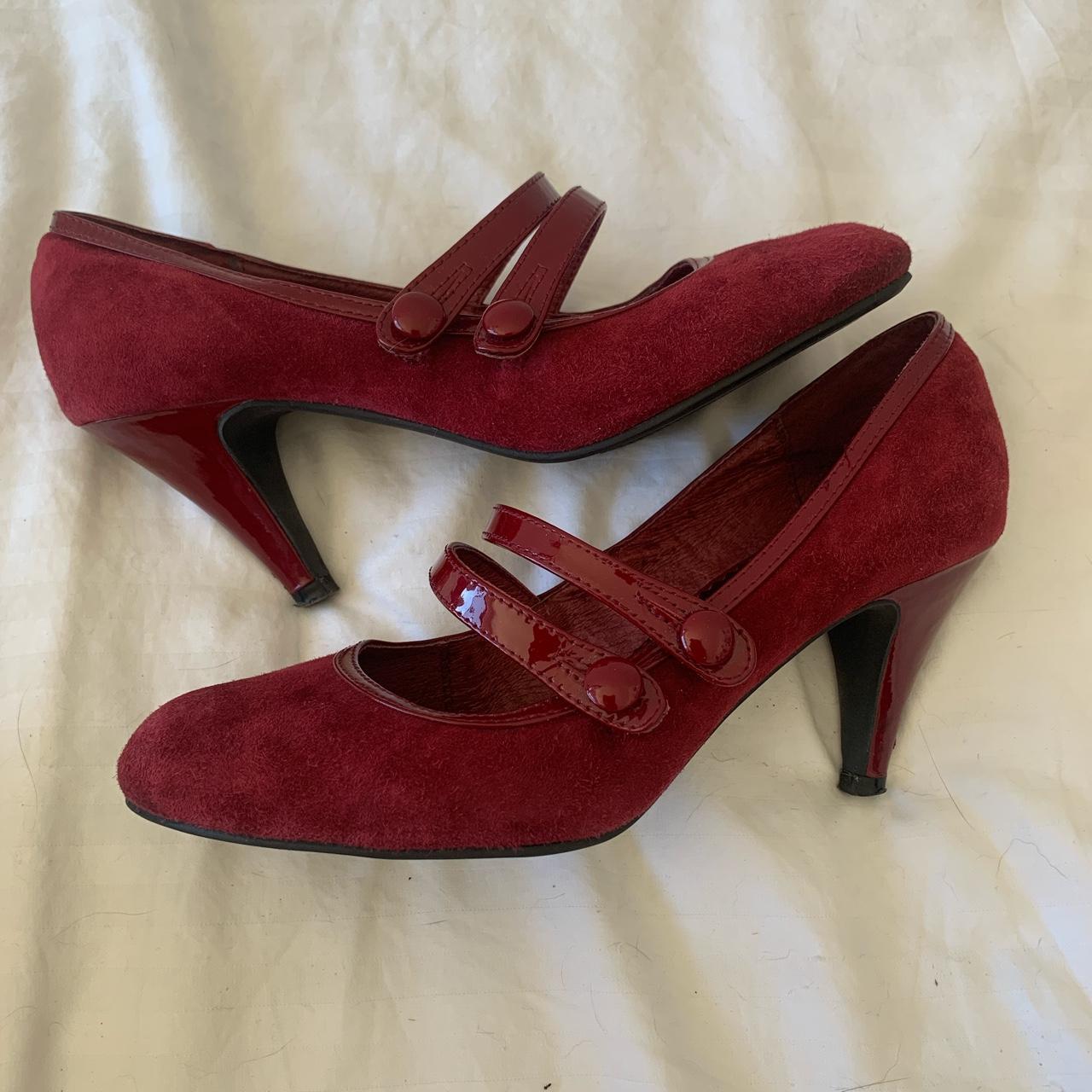 GORGEOUS Red velvet Mary Jane’s don’t fit me :((... - Depop