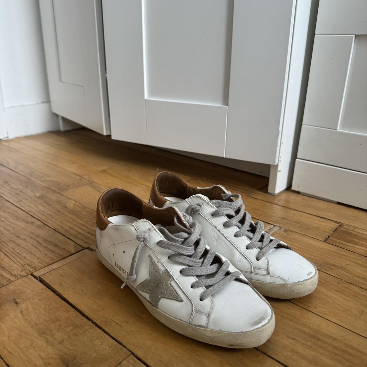 Golden Goose Women's White Trainers (4)
