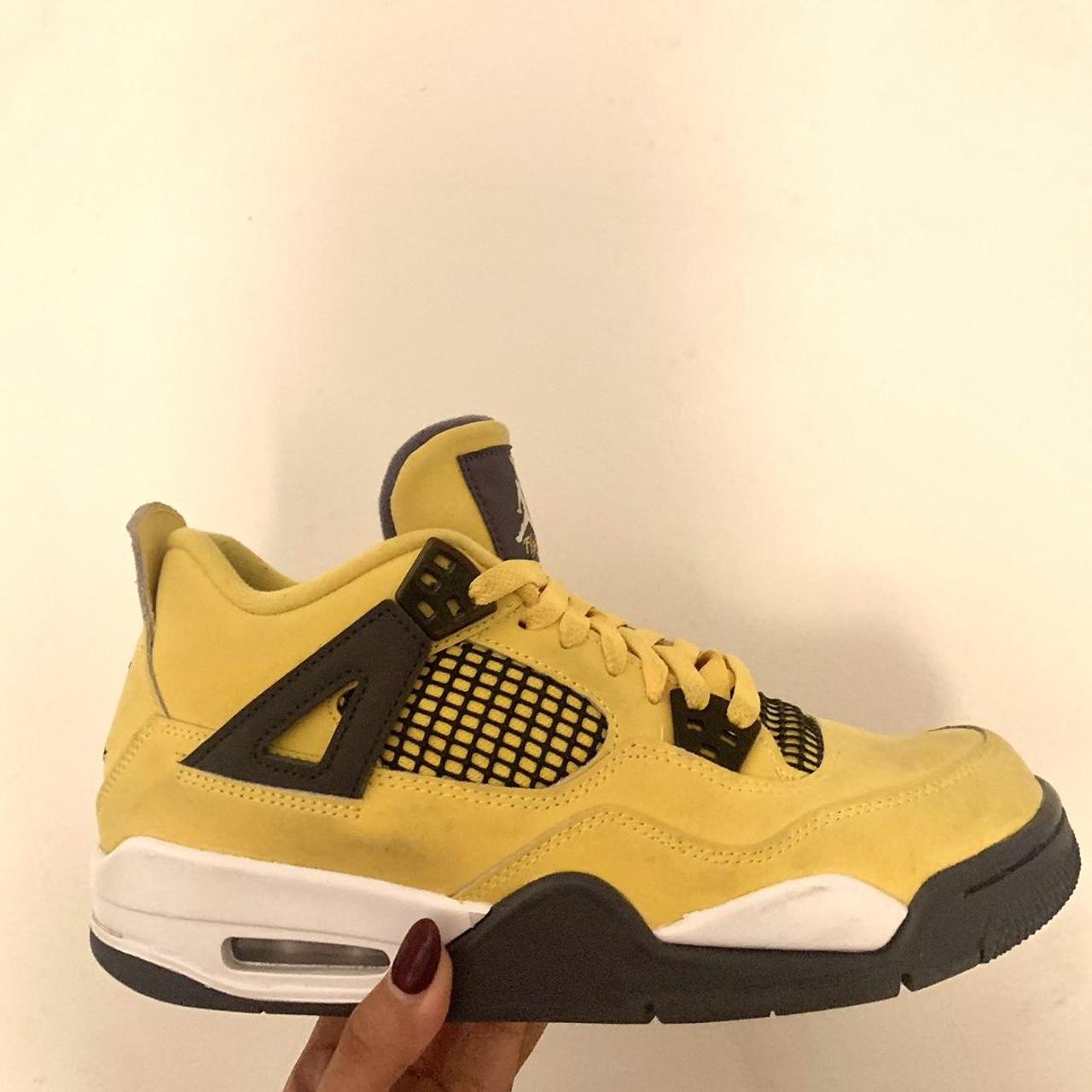 Jordan Men's Yellow and Black Trainers | Depop