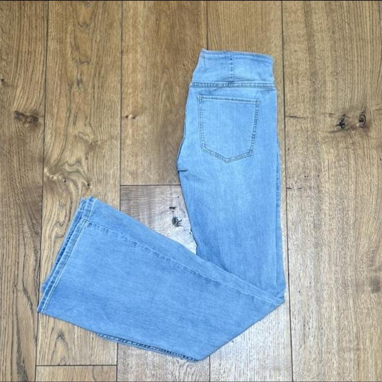 FREE PEOPLE BELL BOTTOMS 💅🏻 Size 26 #bellbottom Depop FREE PEOPLE BELL BOTTOMS 💅🏻 Size 26 #bellbottom Depop