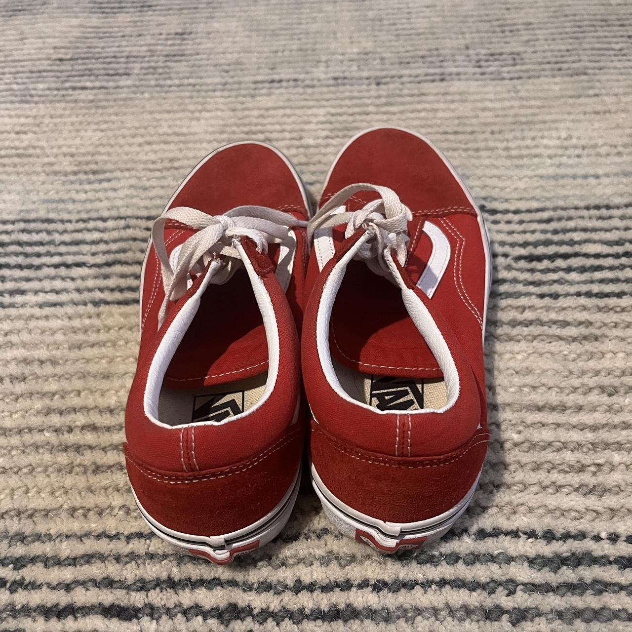 Cute red outlet vans