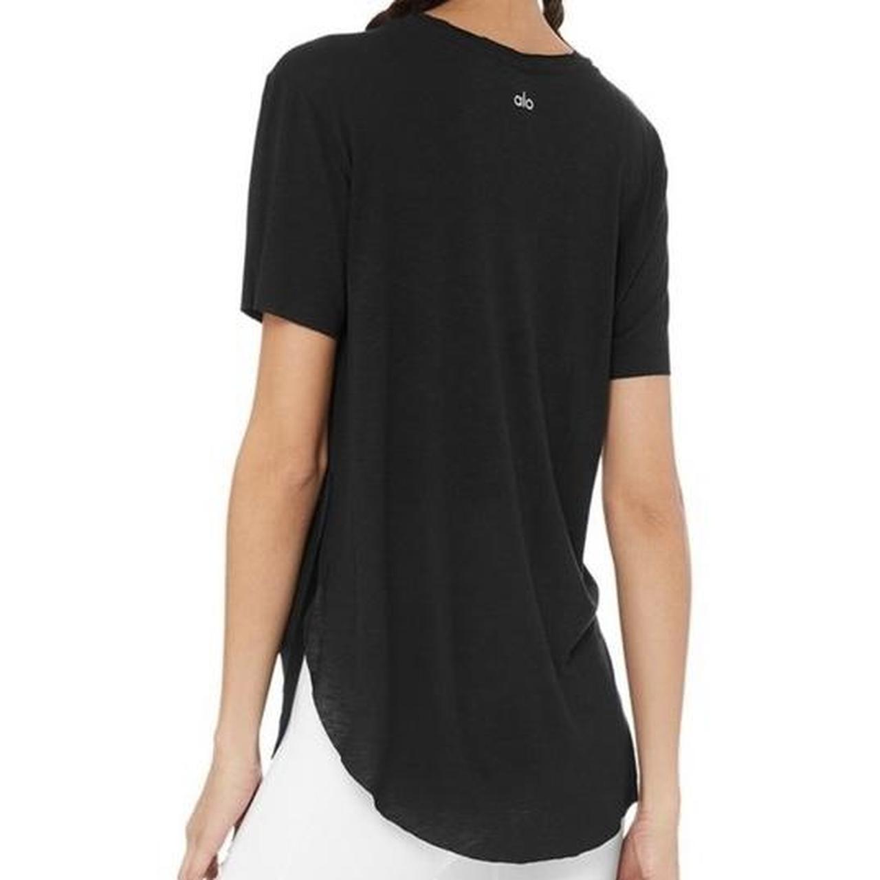 Alo Yoga Lithe Tee in Black Stylish and versatile