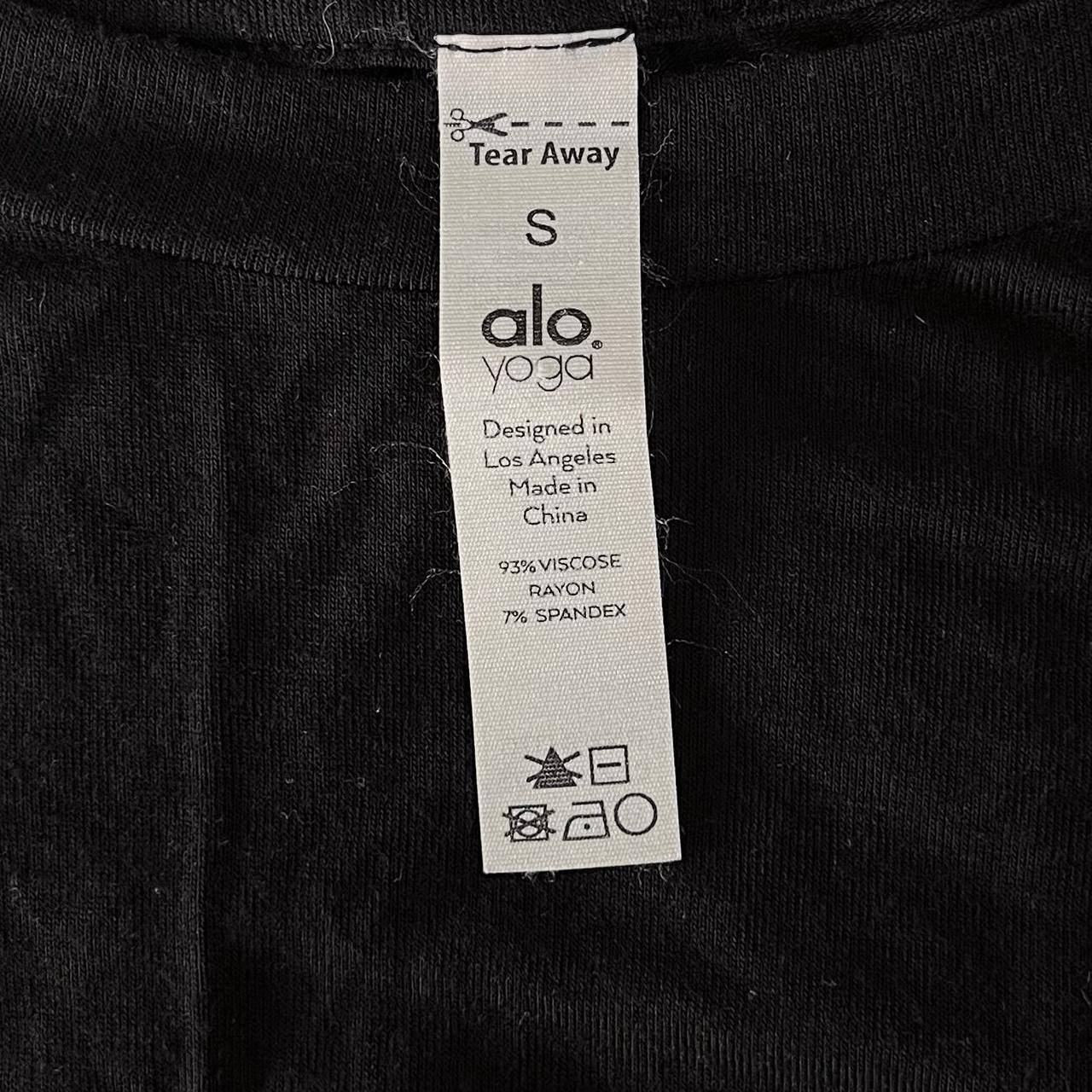 Alo Yoga Lithe Tee in Black Stylish and versatile