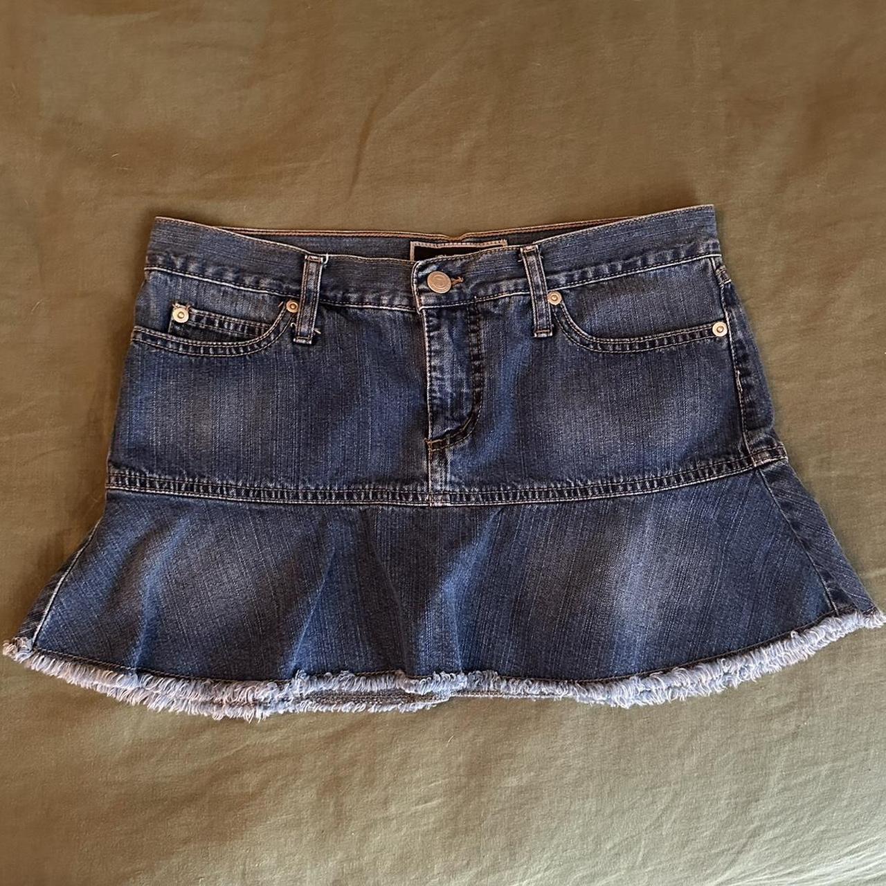 item listed by izzay_g