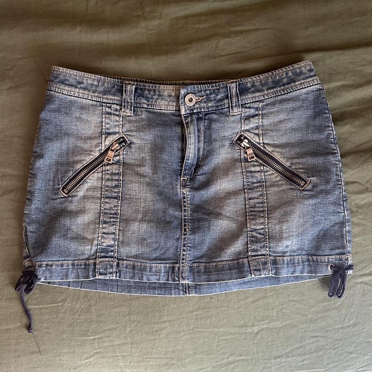 item listed by izzay_g