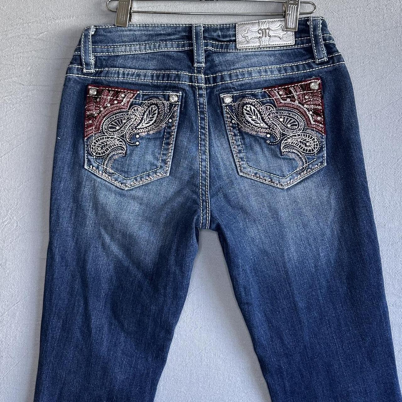 item listed by izzay_g