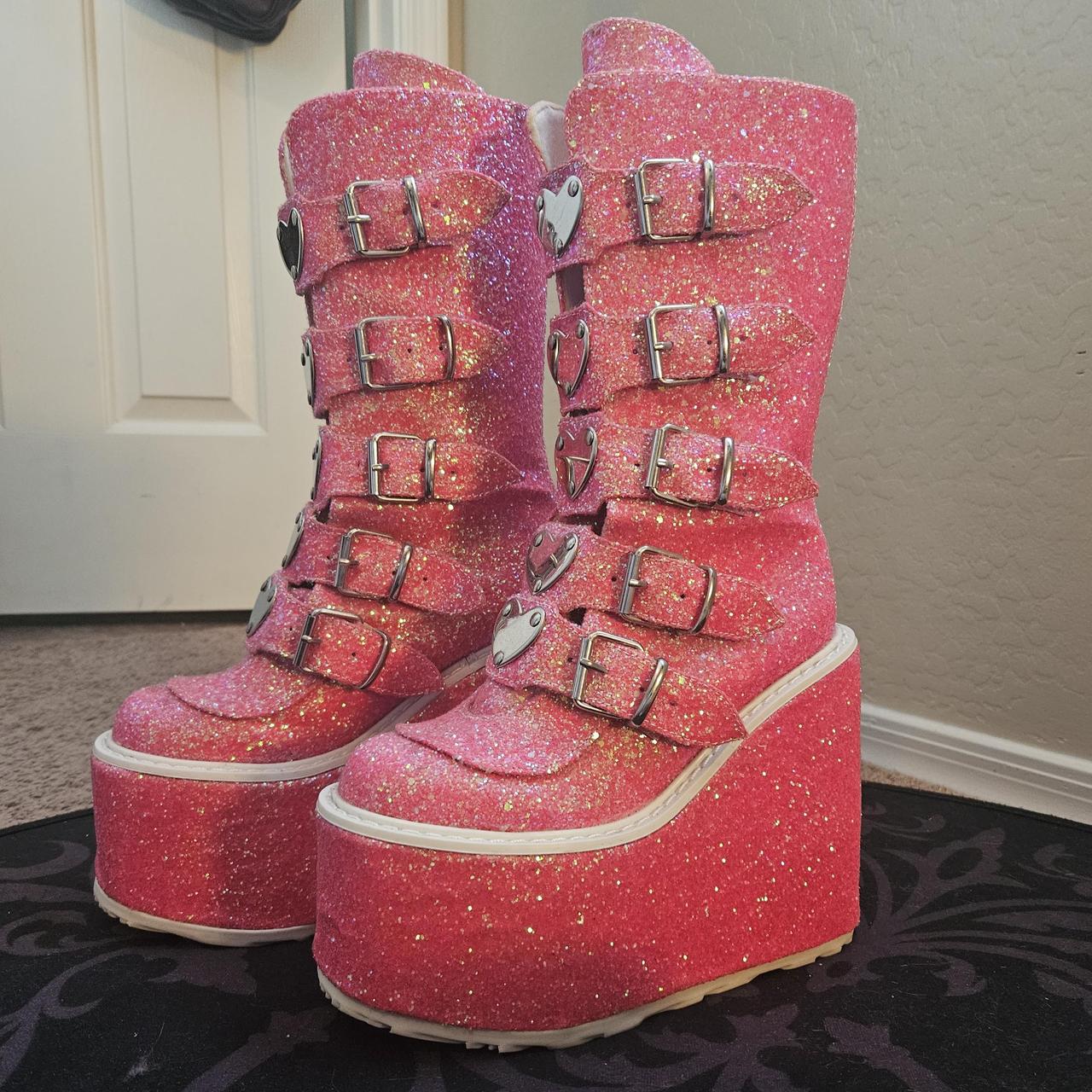 demonia swing 230 pink