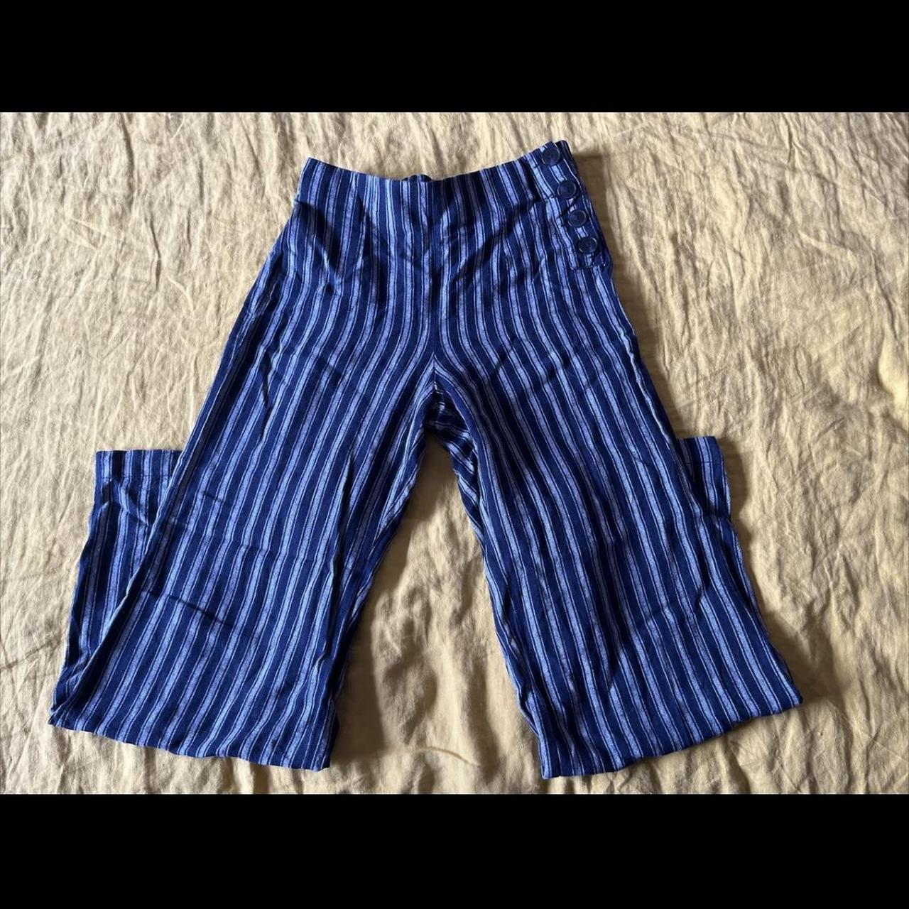 Gap Women's Navy and Blue Trousers | Depop