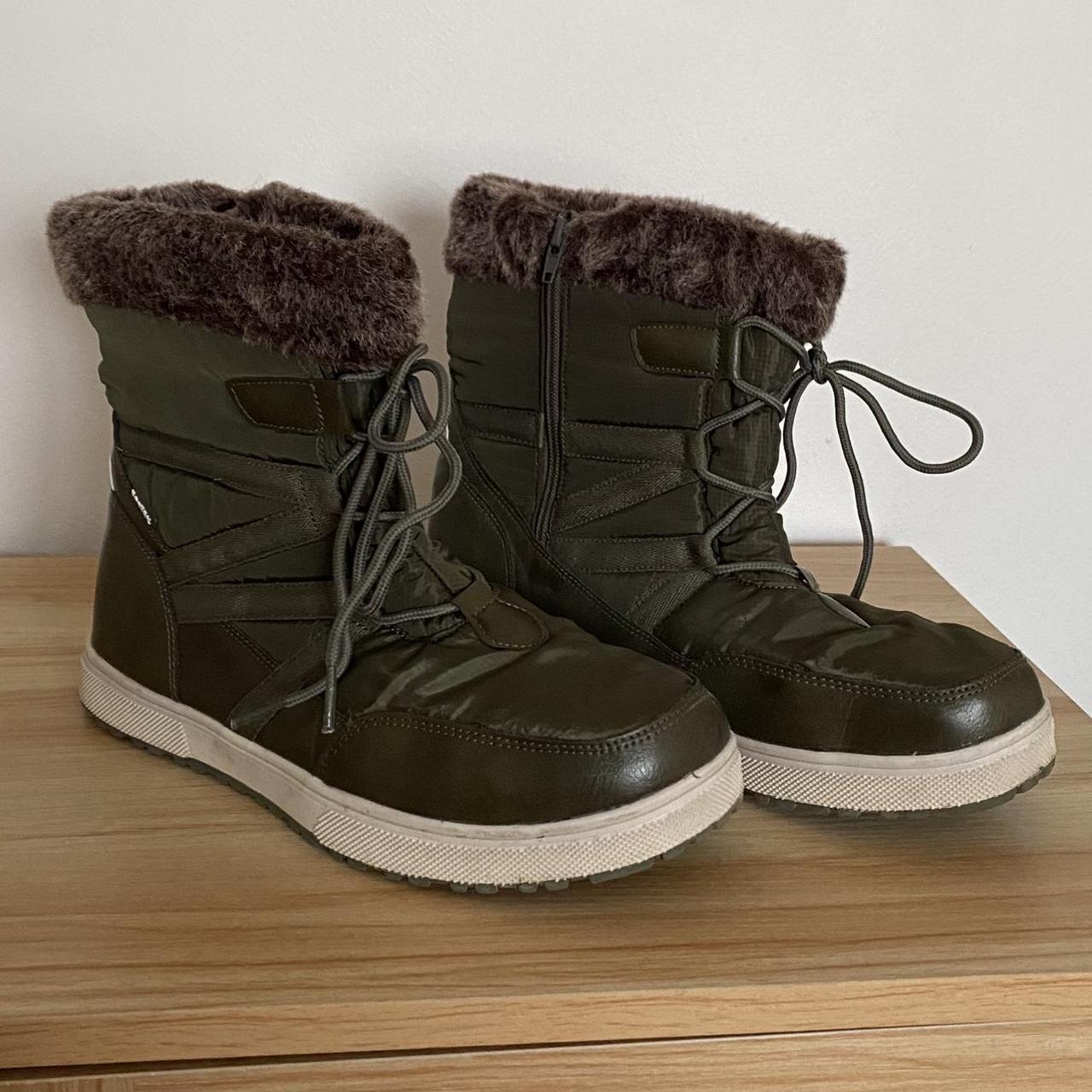 mens snow boots size 10