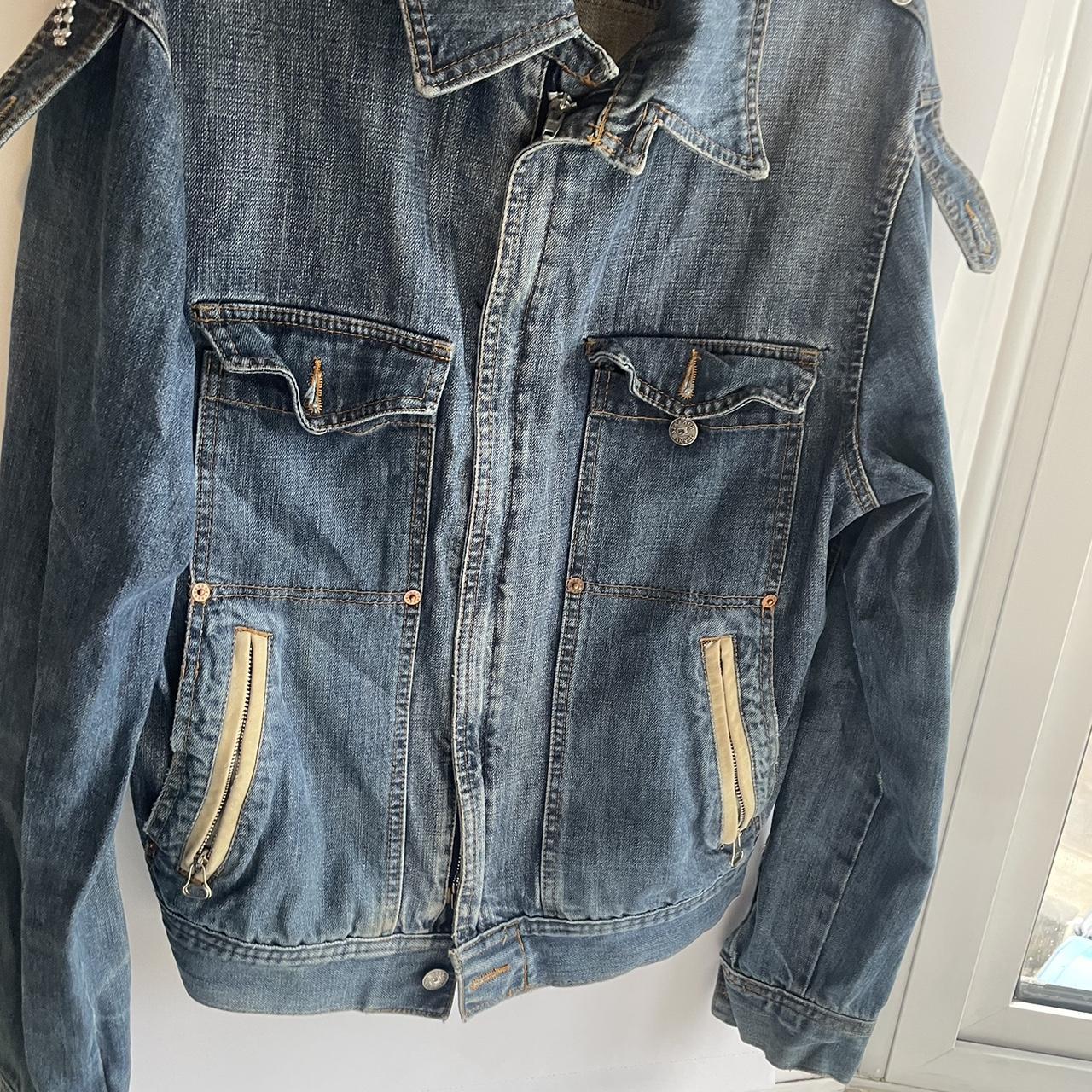 item listed by rheaivy