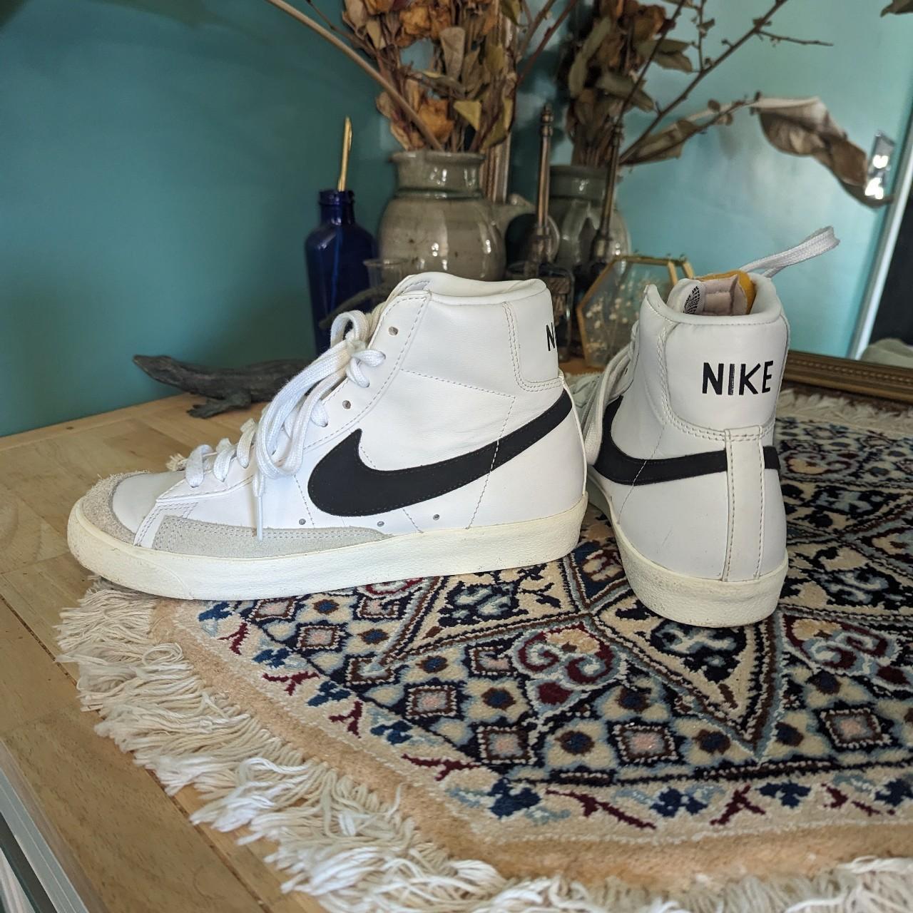 nike high tops old school