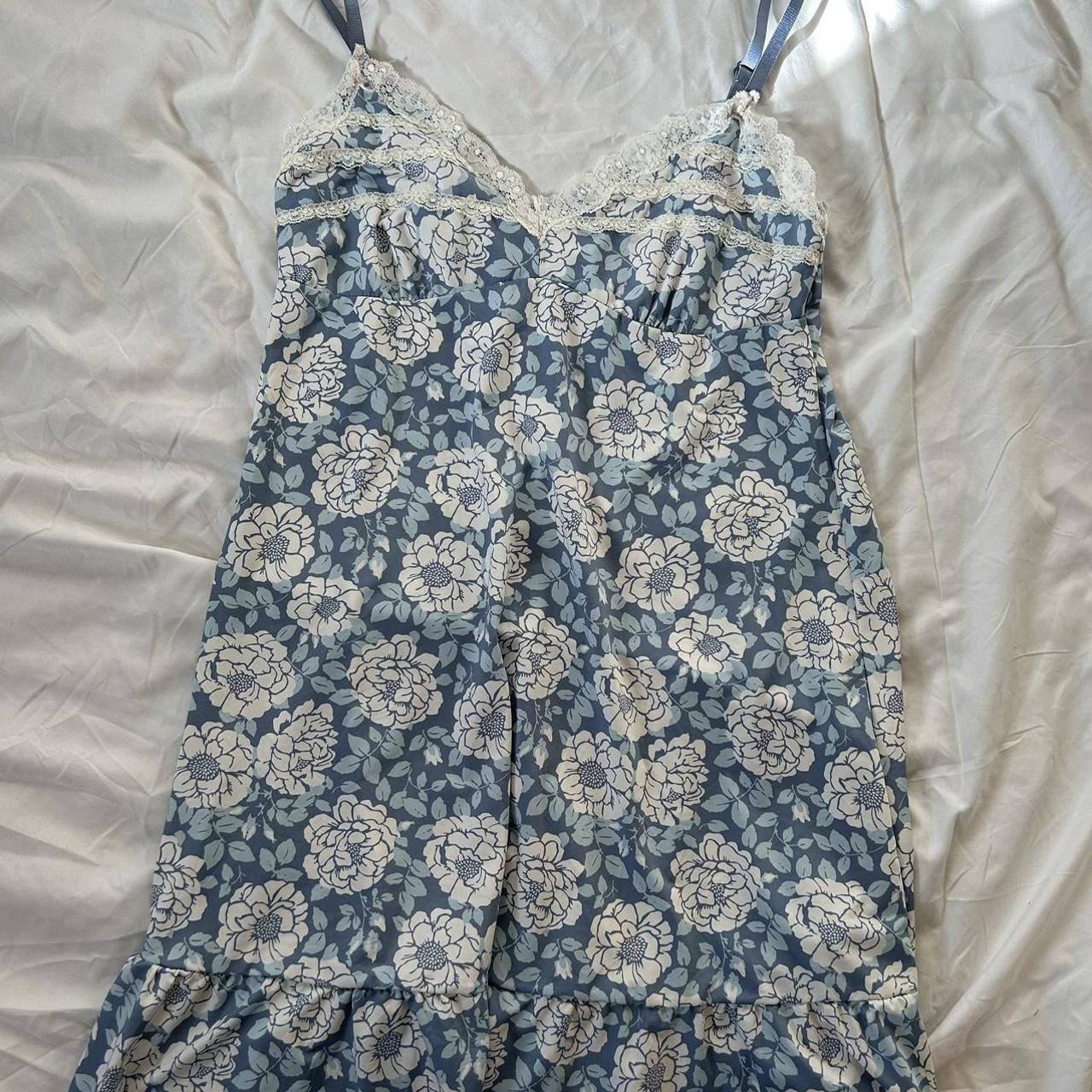 Laura Ashley Women's White and Blue Dress | Depop