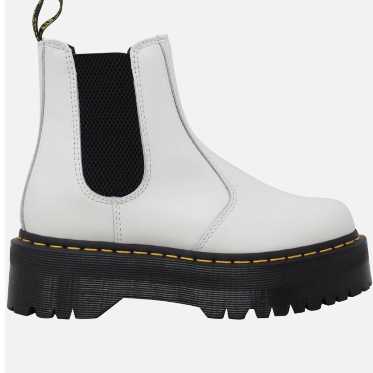 2976 doc martens white