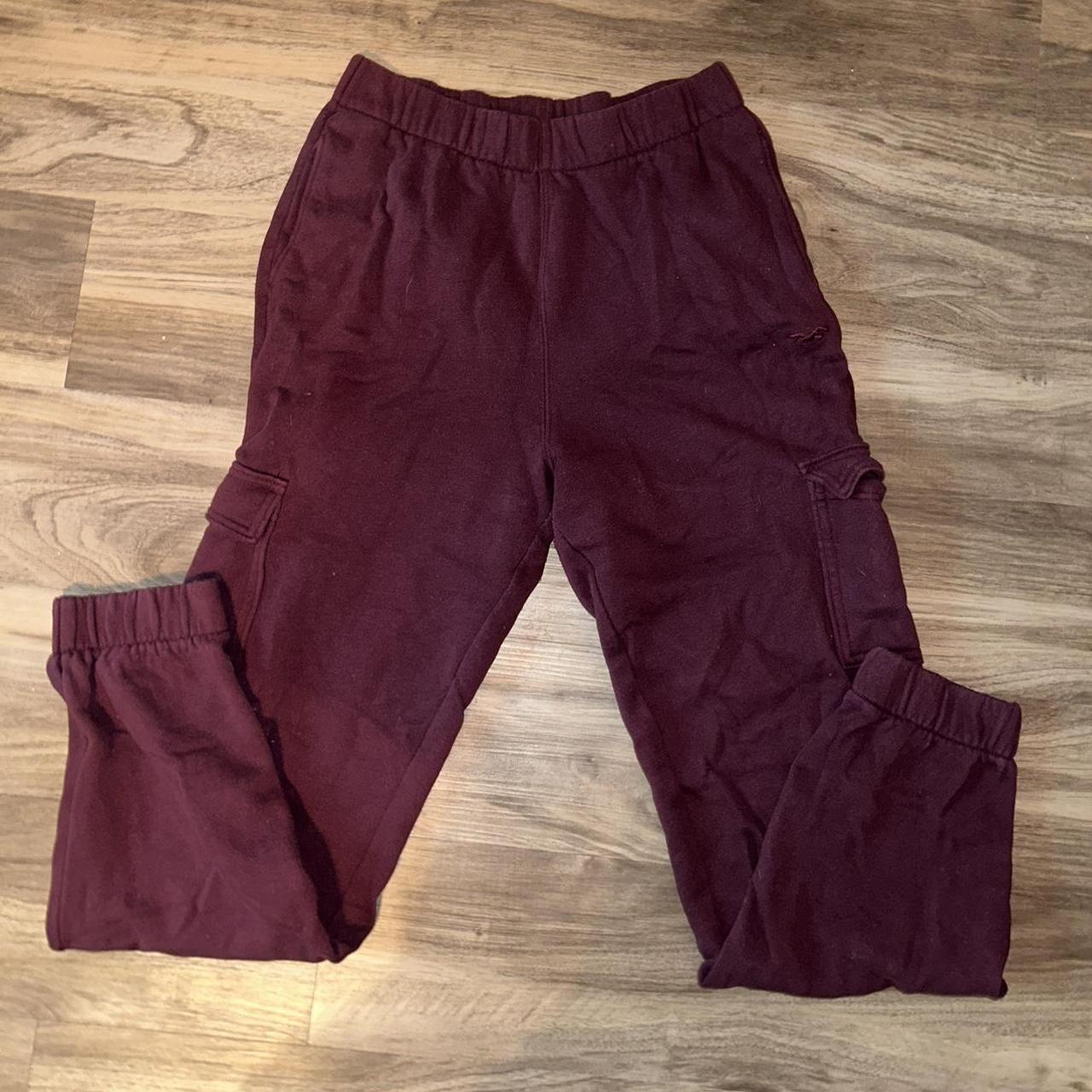 Maroon Hollister size small sweatpants with cargo - Depop