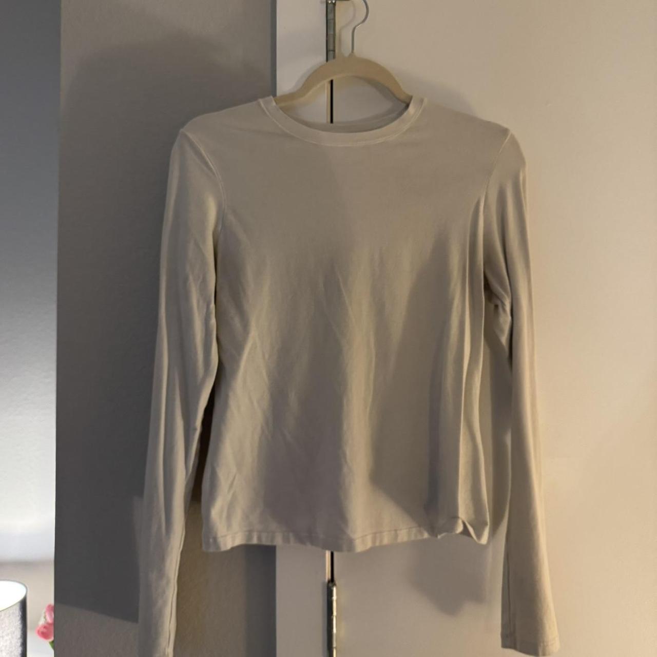 item listed by nicluvstoshop