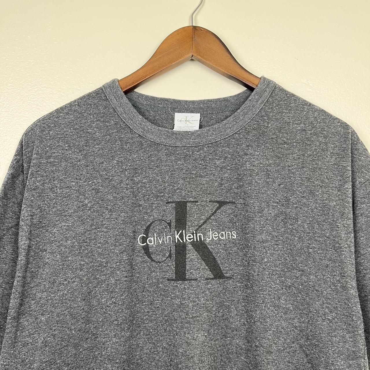 Calvin Klein Men's Grey and Black T-shirt | Depop