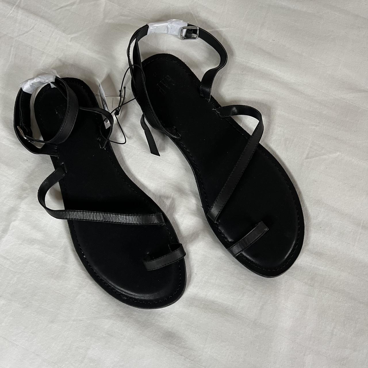 Gap Women's Black Sandals | Depop