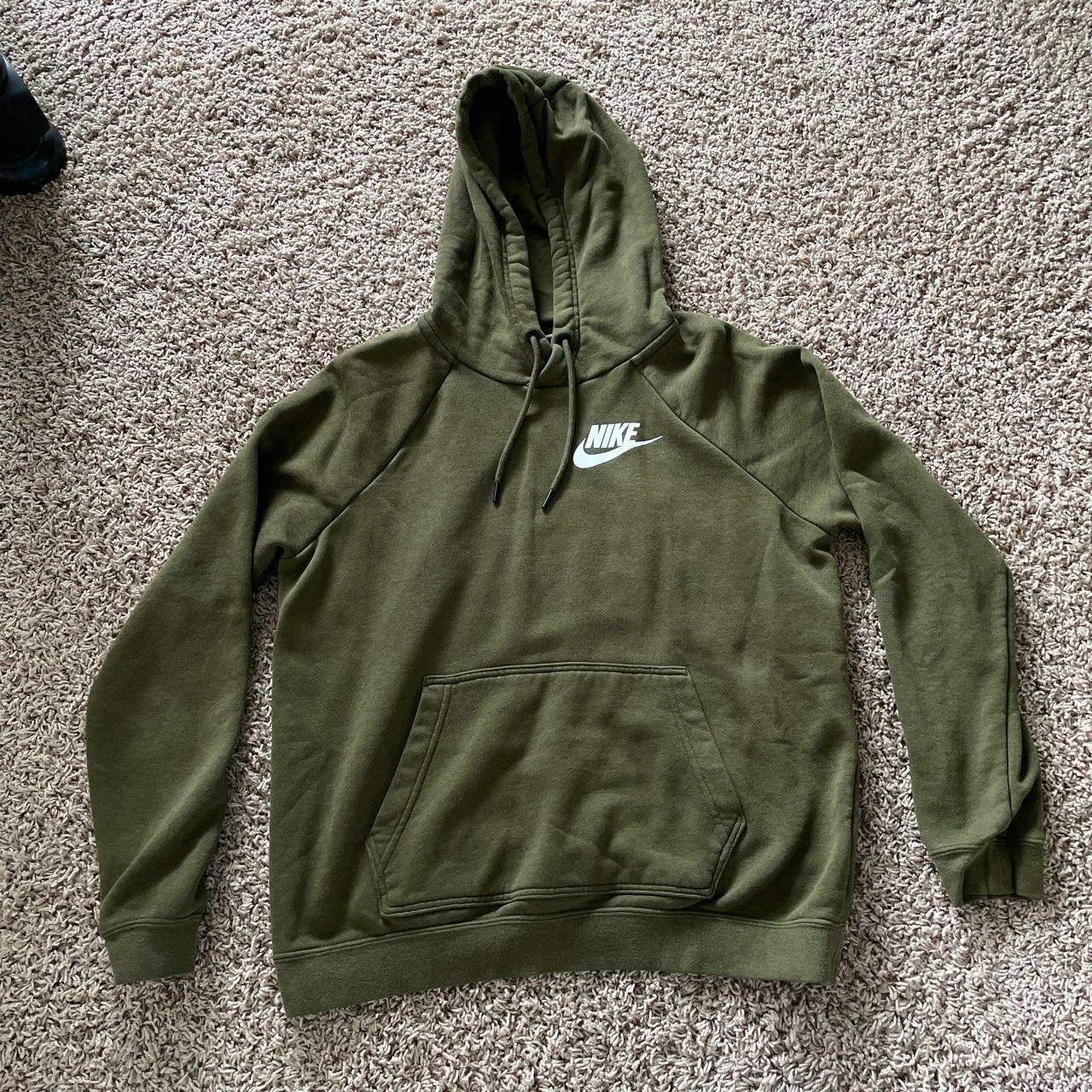 womens green nike hoodie