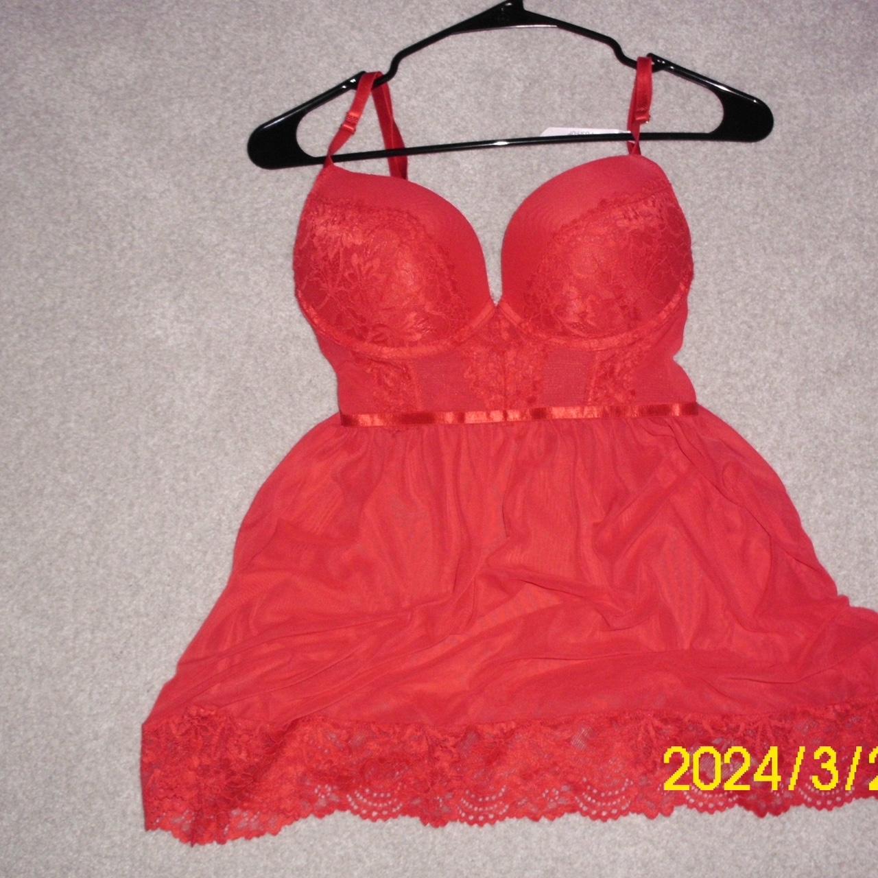 Final sale S Gently used Y2k babydoll vneck lace - Depop